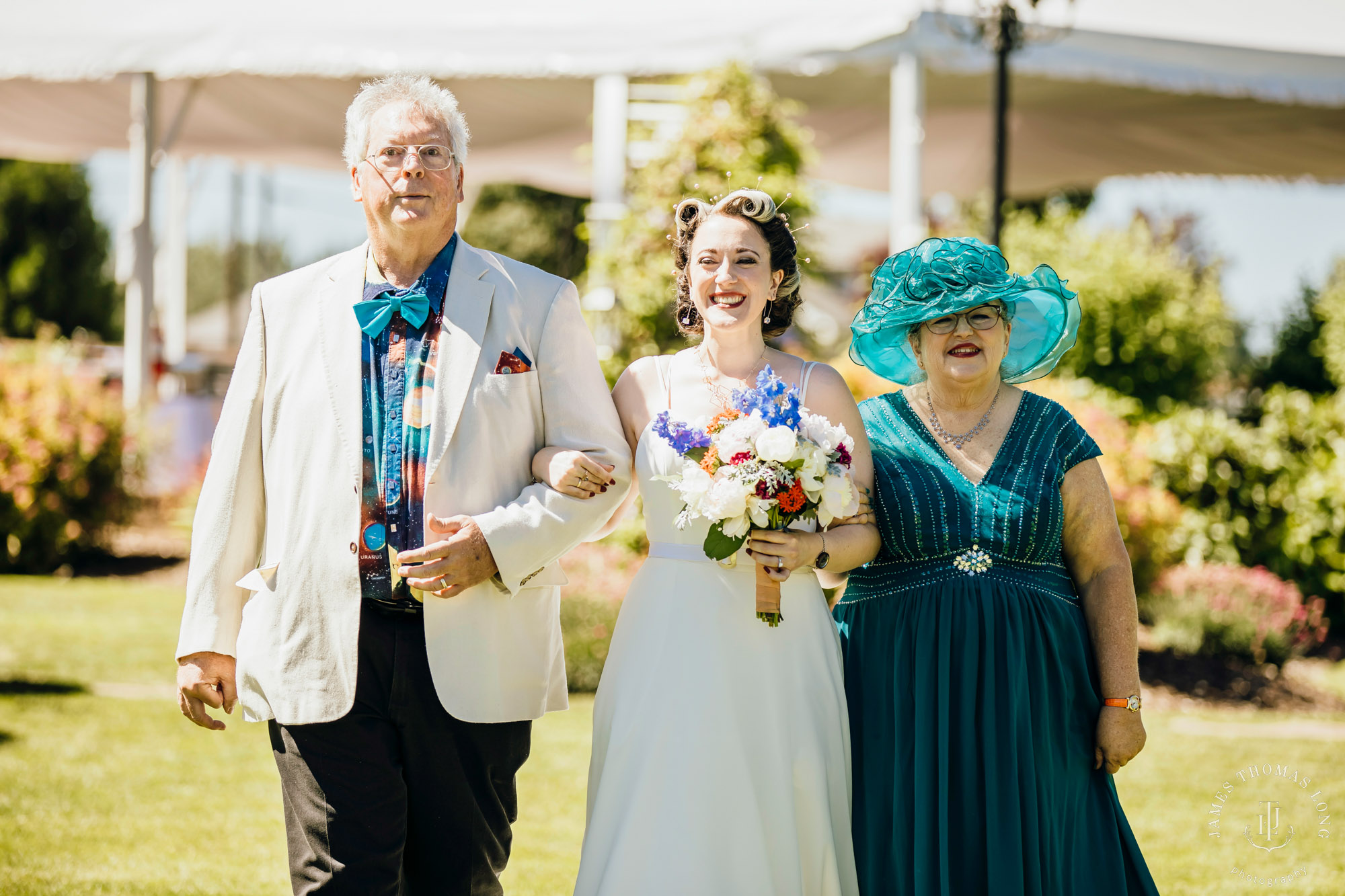 Mountain View Manor Enumclaw Mount Rainier wedding by Seattle wedding photographer James Thomas Long Photography