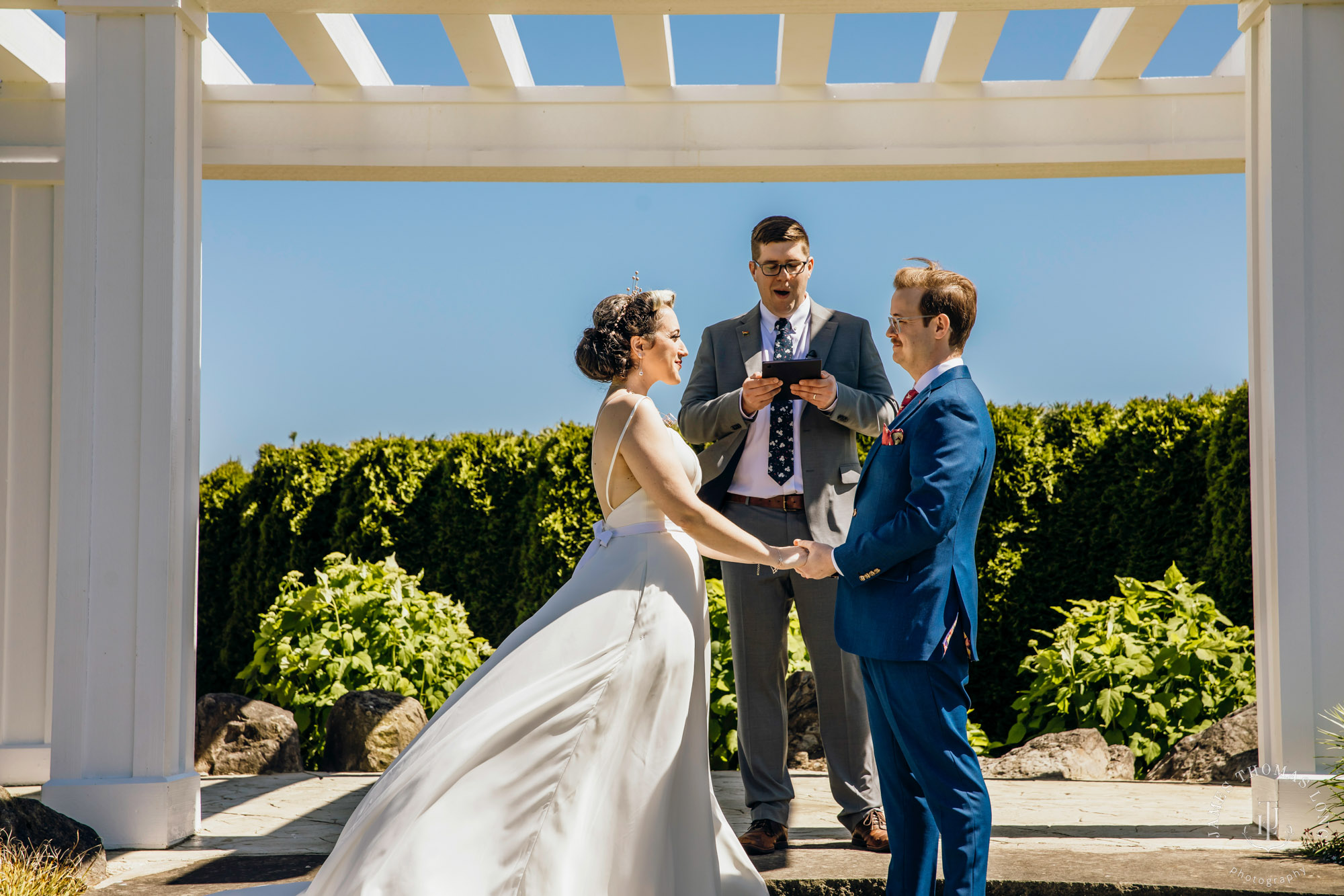 Mountain View Manor Enumclaw Mount Rainier wedding by Seattle wedding photographer James Thomas Long Photography