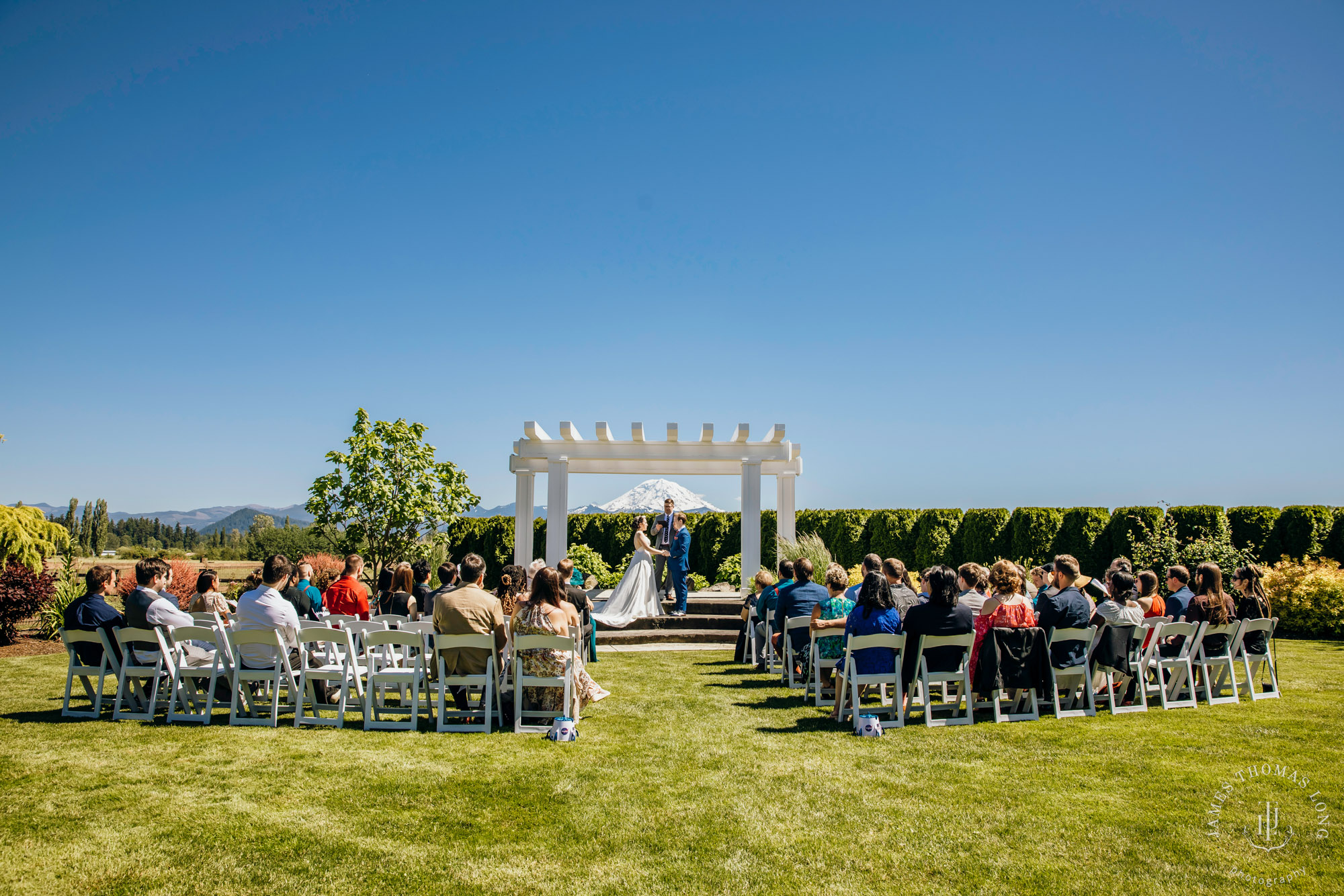 Mountain View Manor Enumclaw Mount Rainier wedding by Seattle wedding photographer James Thomas Long Photography