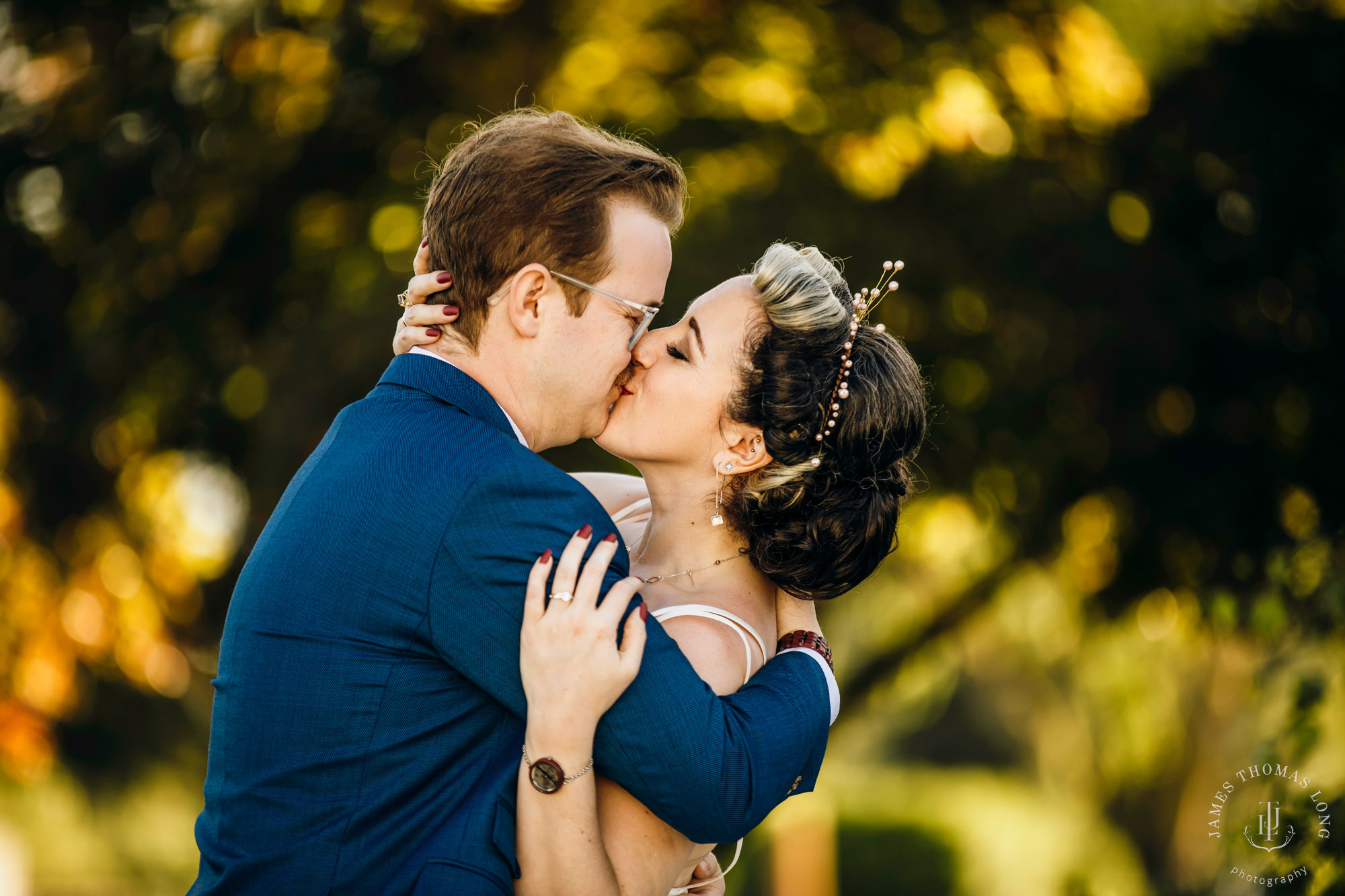 Mountain View Manor Enumclaw Mount Rainier wedding by Seattle wedding photographer James Thomas Long Photography