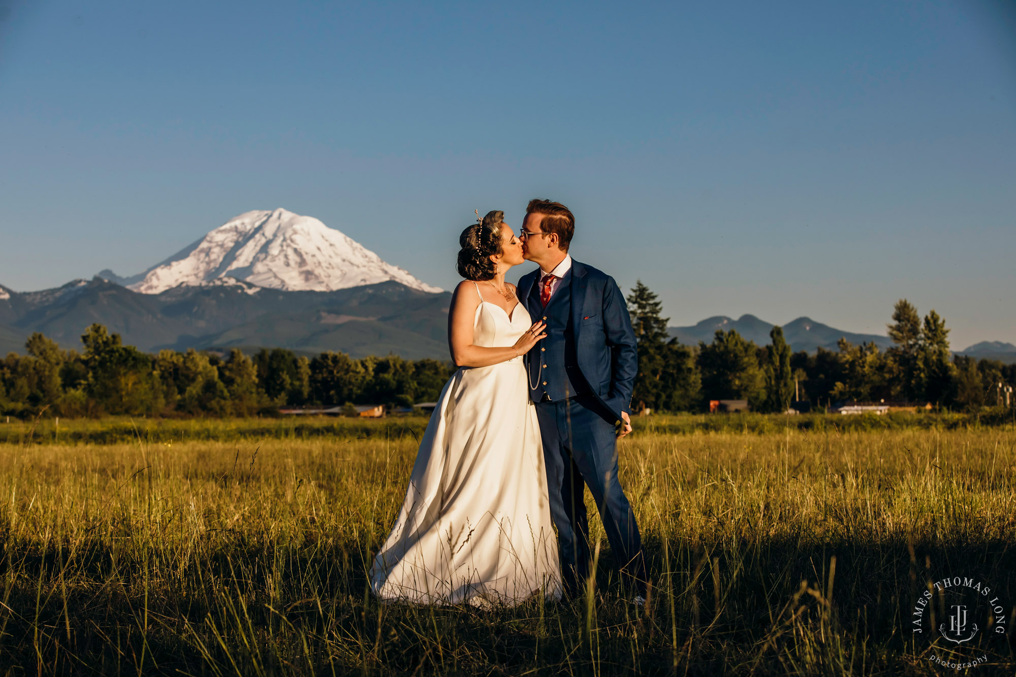 Mountain View Manor Enumclaw Mount Rainier wedding by Seattle wedding photographer James Thomas Long Photography