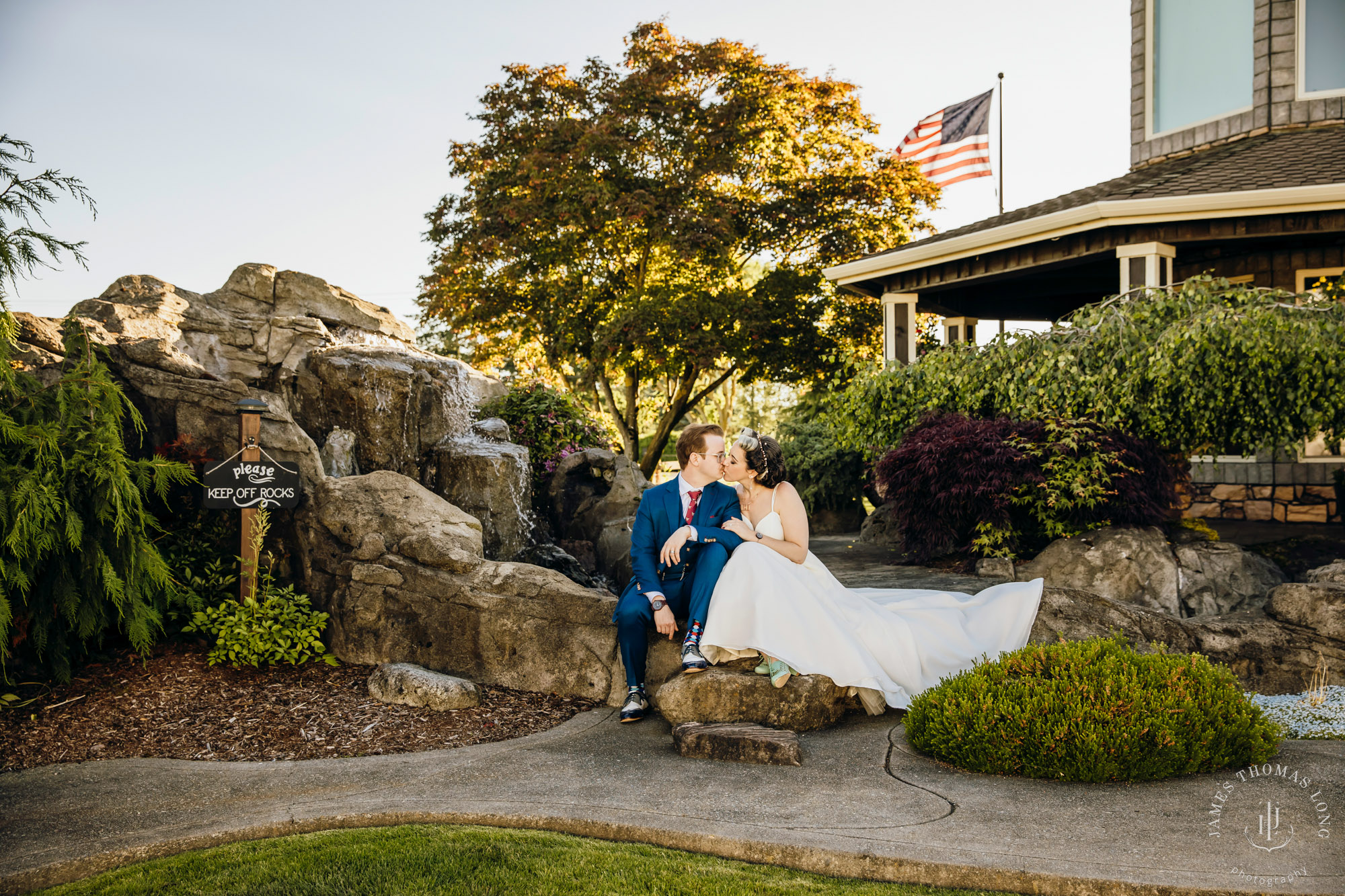 Mountain View Manor Enumclaw Mount Rainier wedding by Seattle wedding photographer James Thomas Long Photography