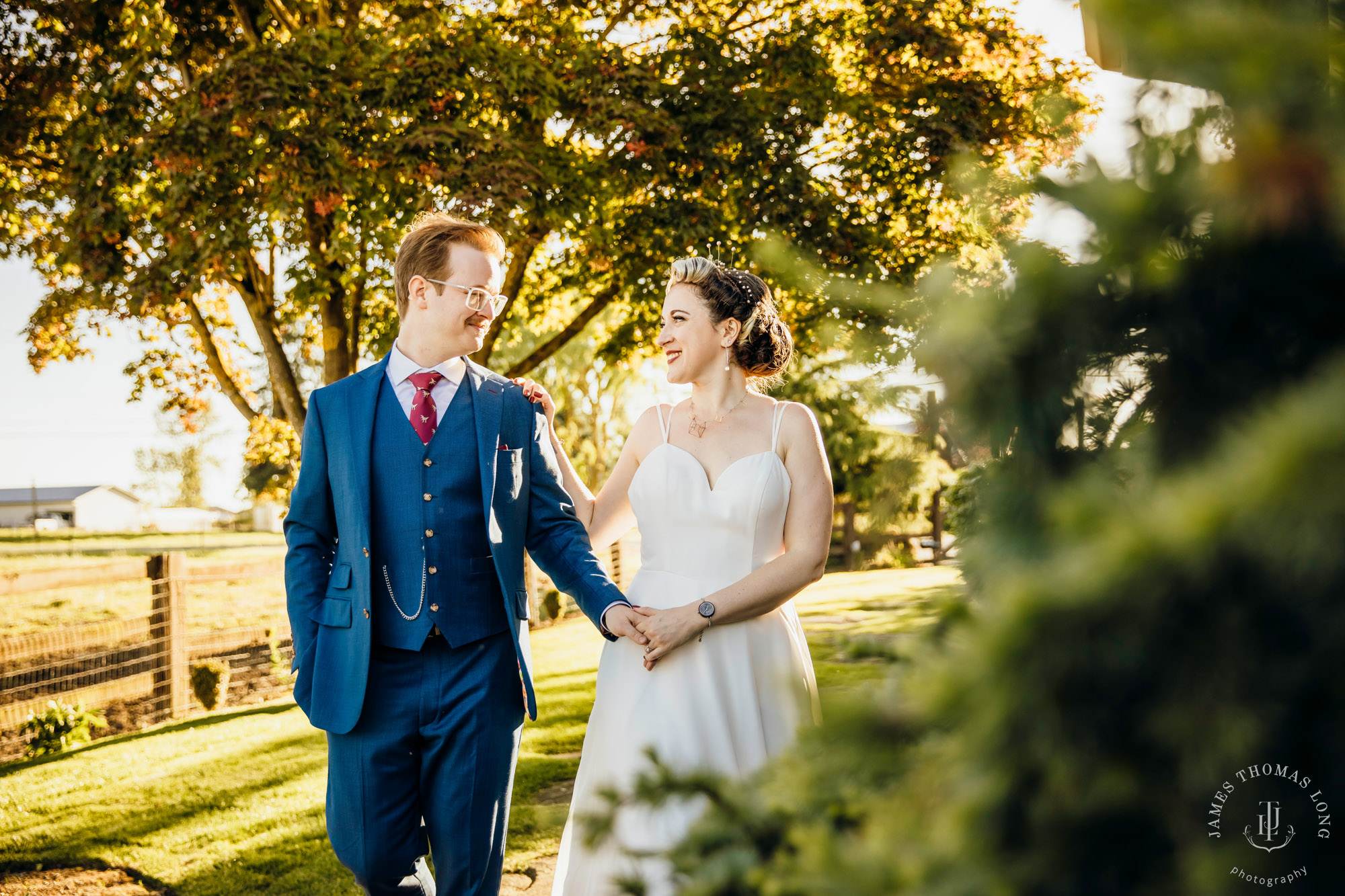 Mountain View Manor Enumclaw Mount Rainier wedding by Seattle wedding photographer James Thomas Long Photography