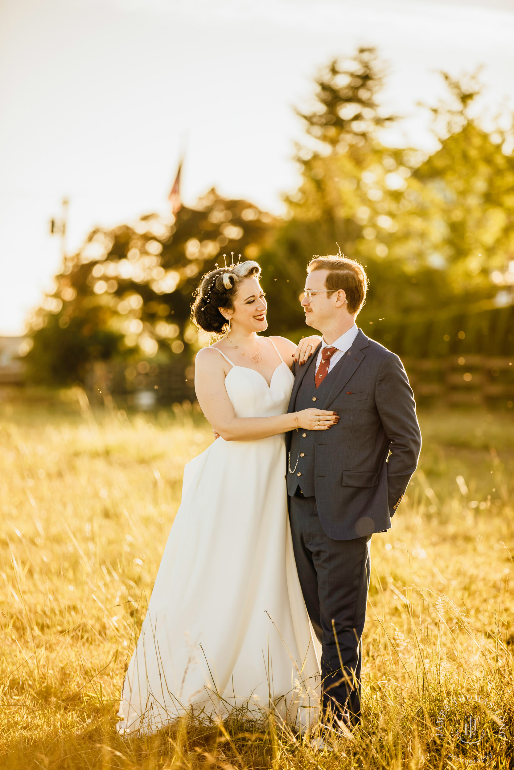 Mountain View Manor Enumclaw Mount Rainier wedding by Seattle wedding photographer James Thomas Long Photography