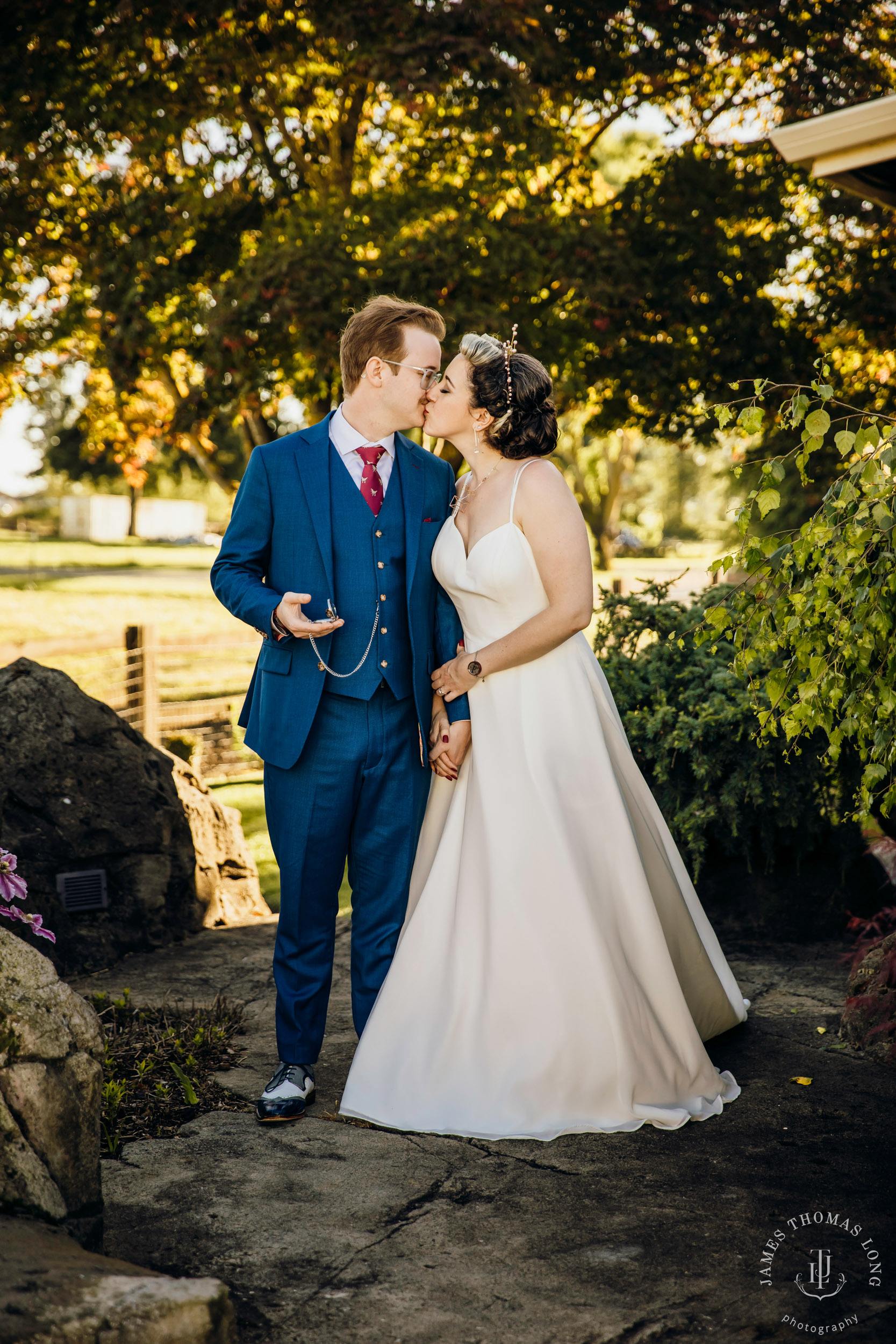 Mountain View Manor Enumclaw Mount Rainier wedding by Seattle wedding photographer James Thomas Long Photography