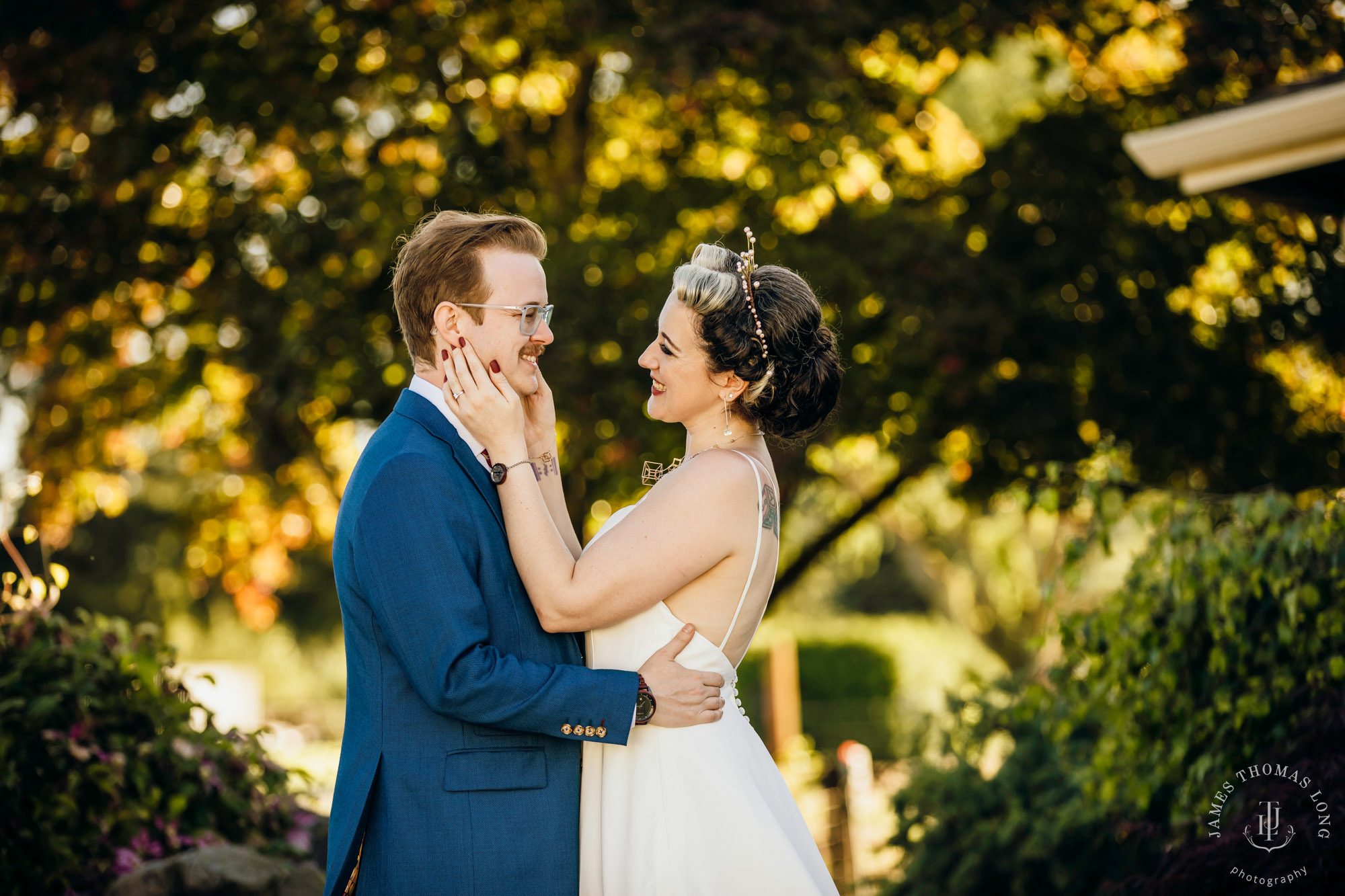 Mountain View Manor Enumclaw Mount Rainier wedding by Seattle wedding photographer James Thomas Long Photography