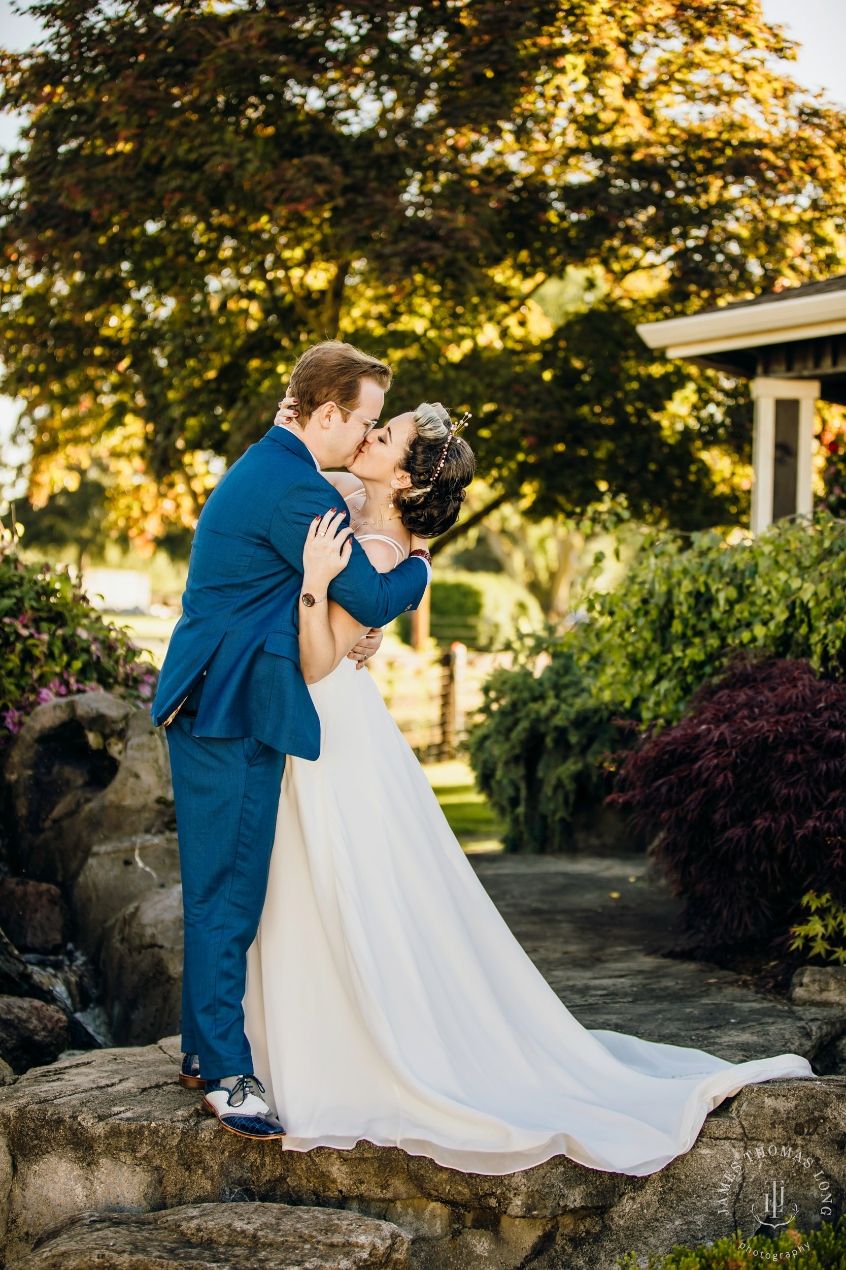 Mountain View Manor Enumclaw Mount Rainier wedding by Seattle wedding photographer James Thomas Long Photography