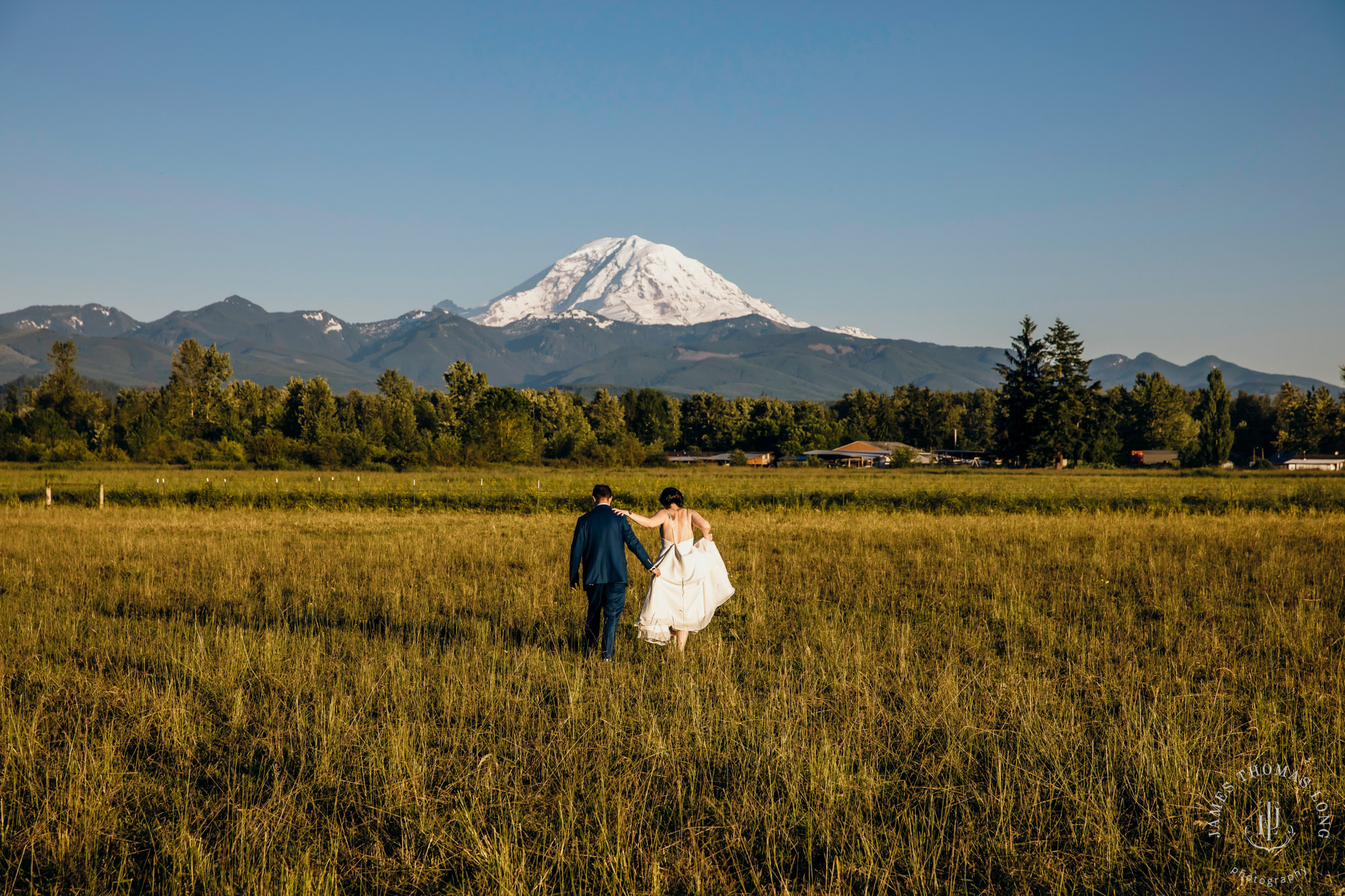 Mountain View Manor Enumclaw Mount Rainier wedding by Seattle wedding photographer James Thomas Long Photography