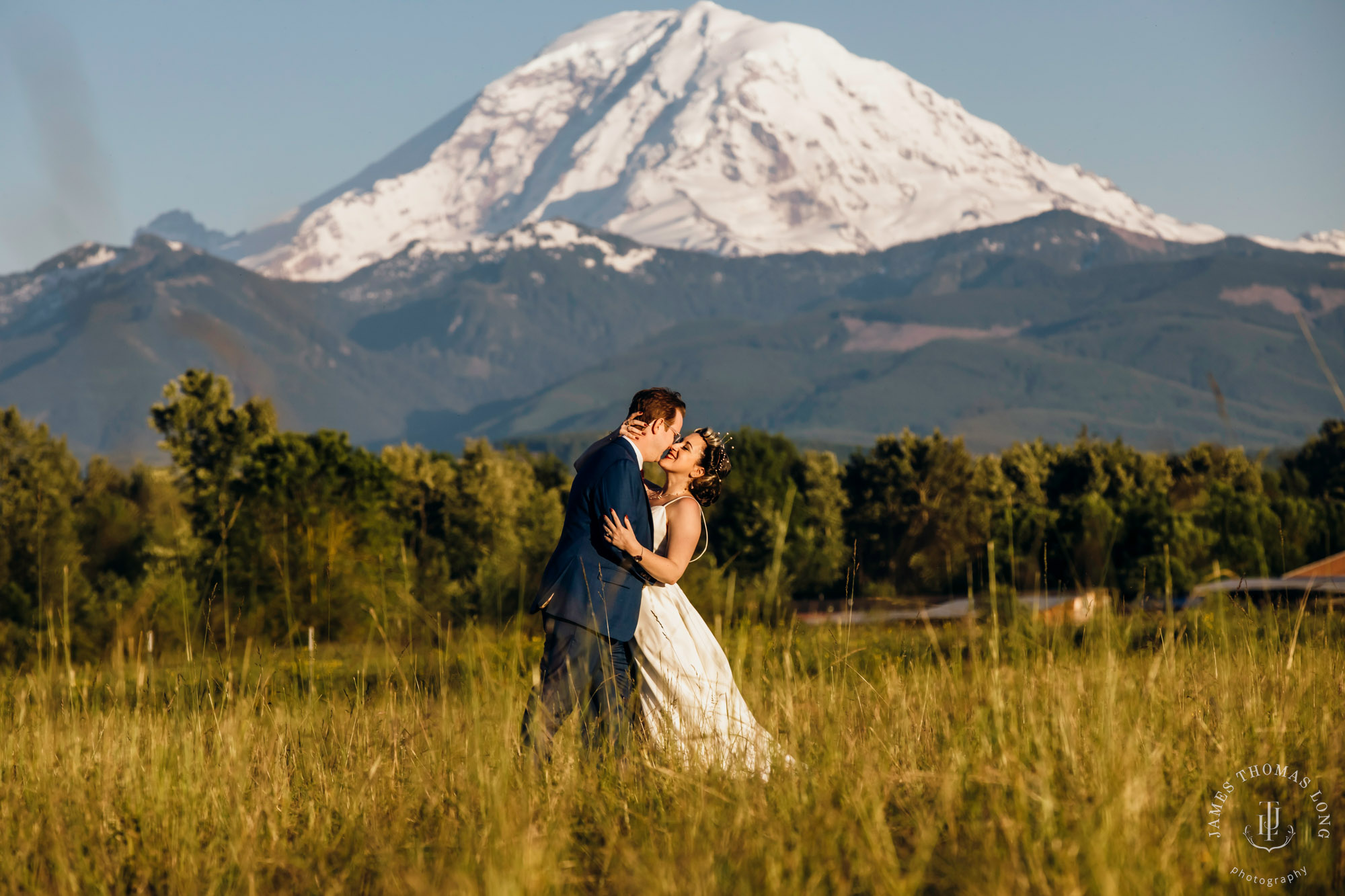 Mountain View Manor Enumclaw Mount Rainier wedding by Seattle wedding photographer James Thomas Long Photography