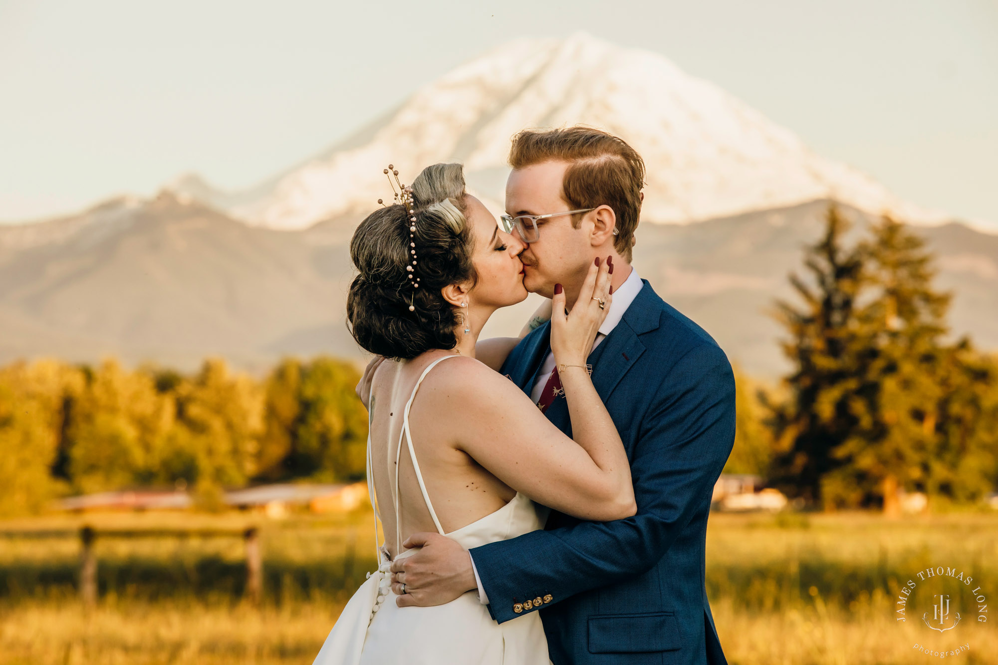 Mountain View Manor Enumclaw Mount Rainier wedding by Seattle wedding photographer James Thomas Long Photography