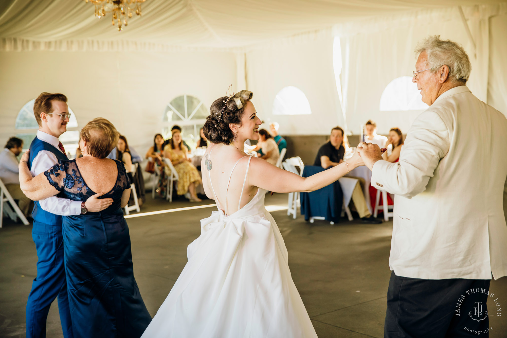 Mountain View Manor Enumclaw Mount Rainier wedding by Seattle wedding photographer James Thomas Long Photography