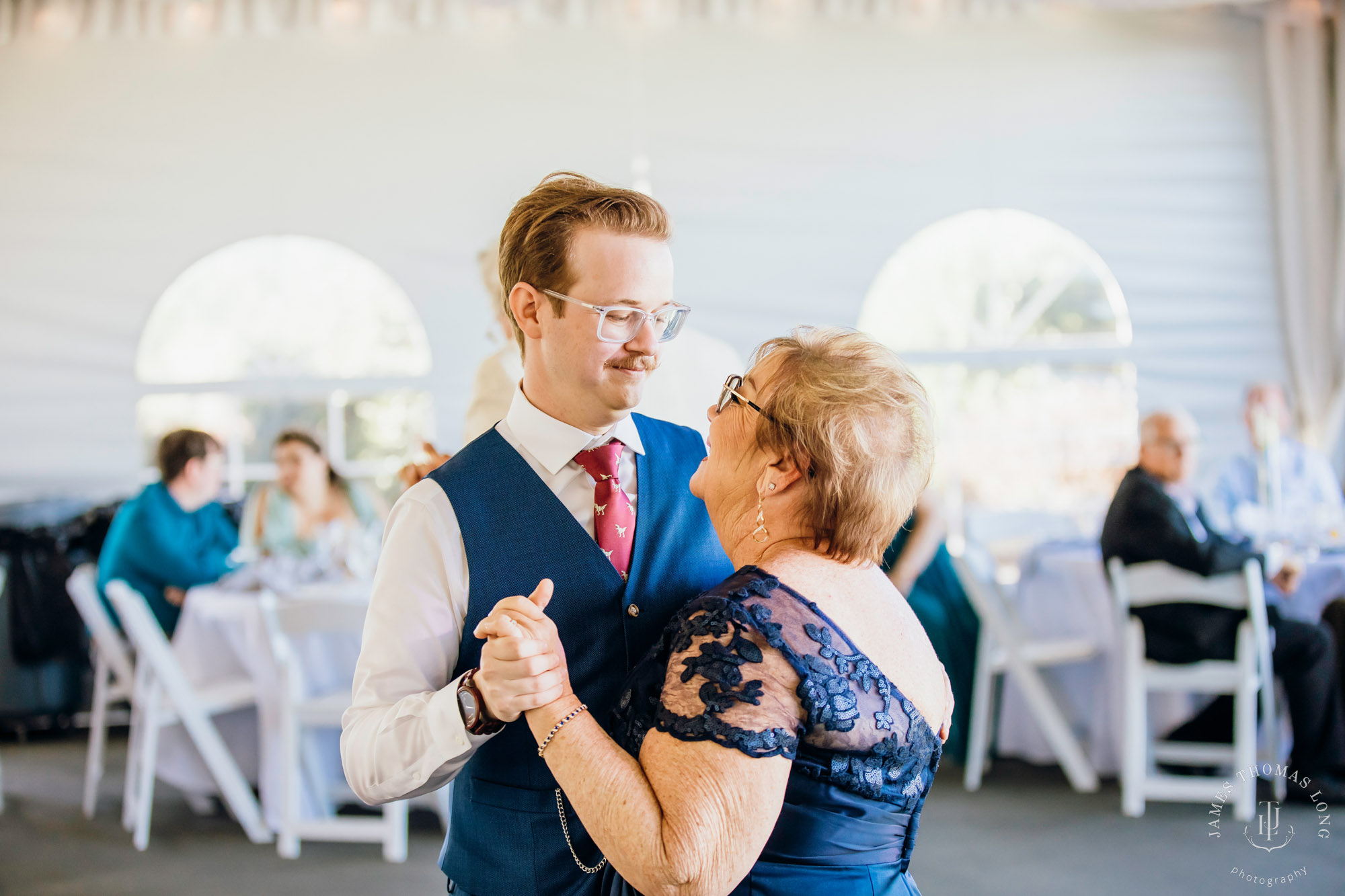 Mountain View Manor Enumclaw Mount Rainier wedding by Seattle wedding photographer James Thomas Long Photography