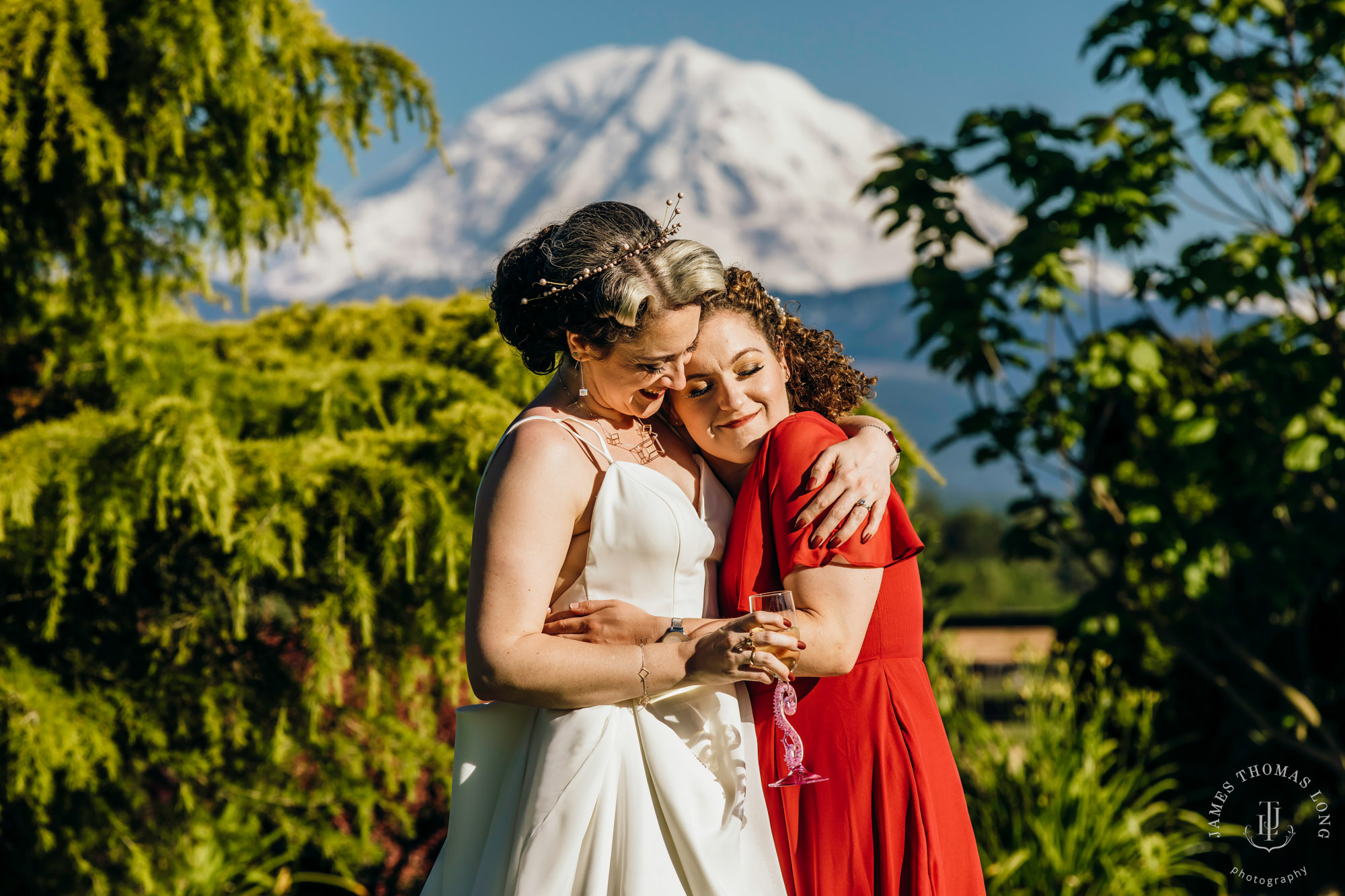 Mountain View Manor Enumclaw Mount Rainier wedding by Seattle wedding photographer James Thomas Long Photography