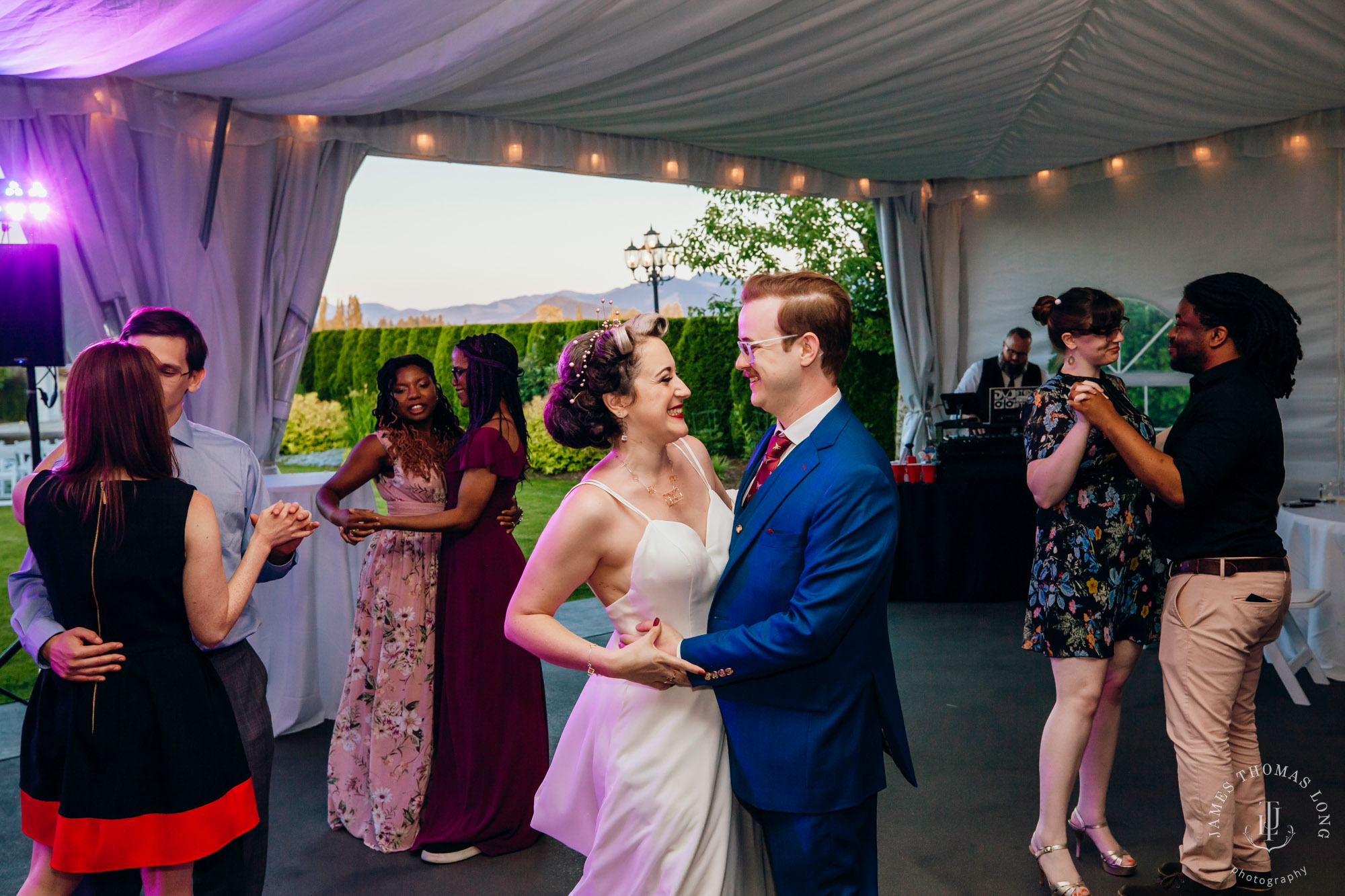 Mountain View Manor Enumclaw Mount Rainier wedding by Seattle wedding photographer James Thomas Long Photography