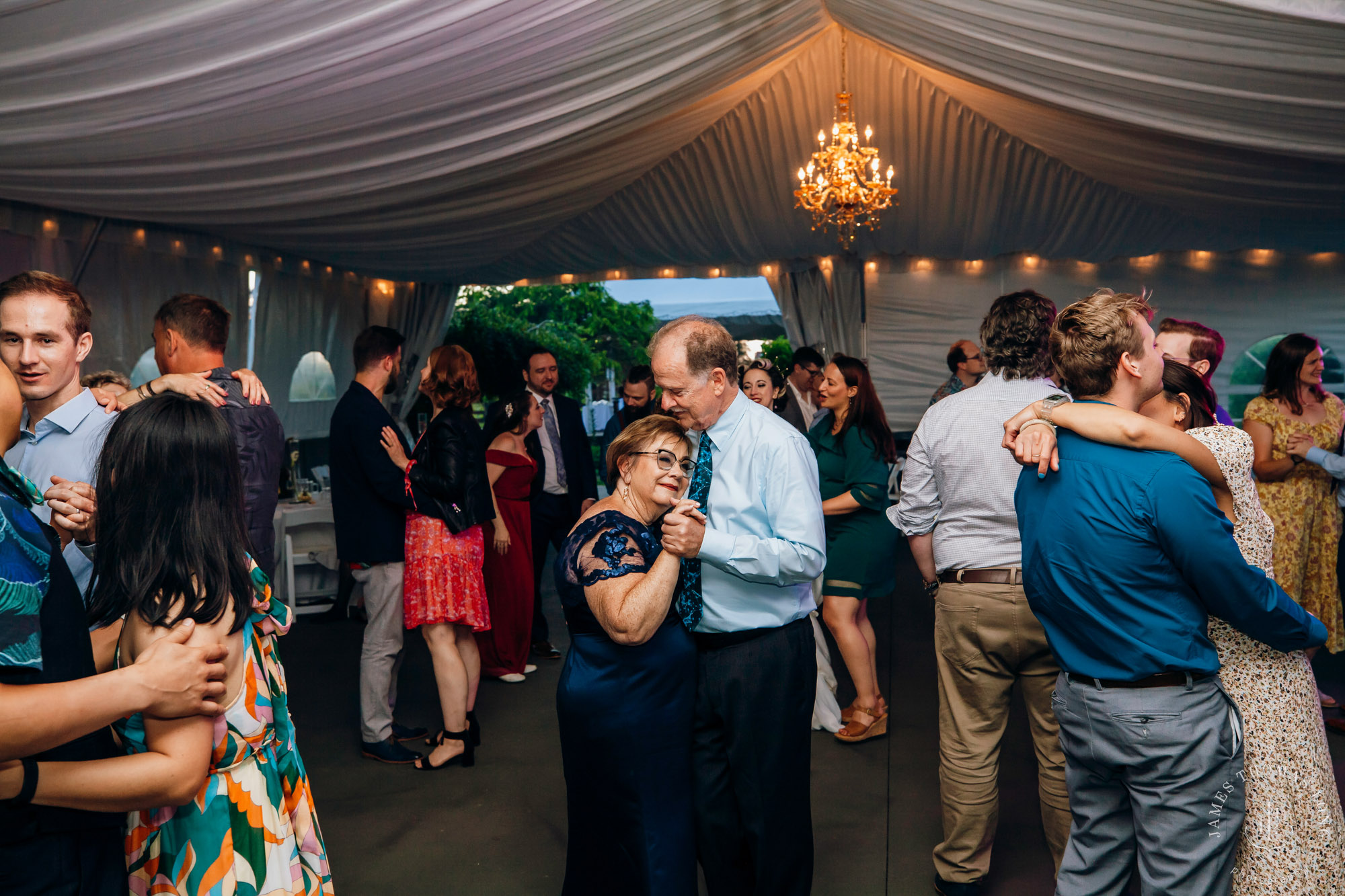 Mountain View Manor Enumclaw Mount Rainier wedding by Seattle wedding photographer James Thomas Long Photography