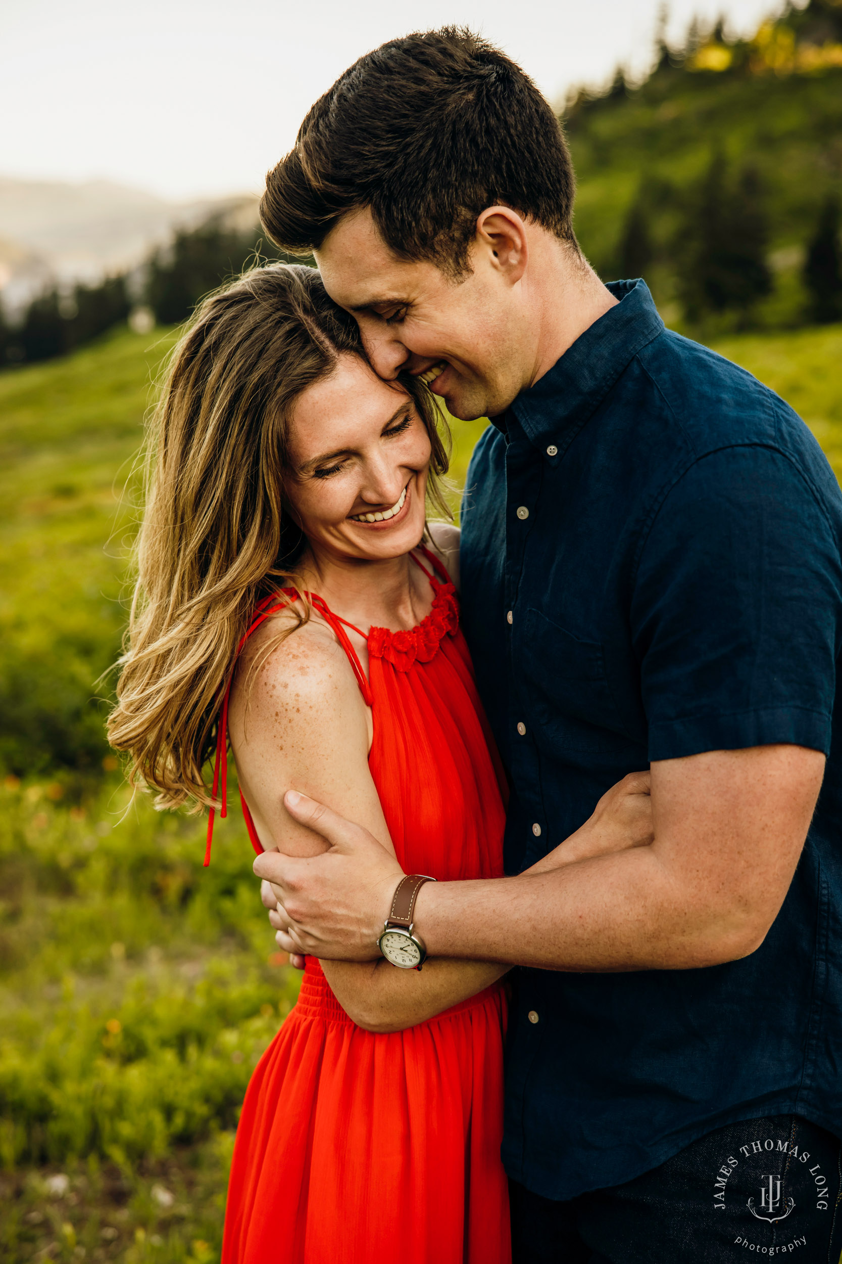 Adventure engagement in the Cascades by Snoqualmie adventure elopement photographer James Thomas Long Photography