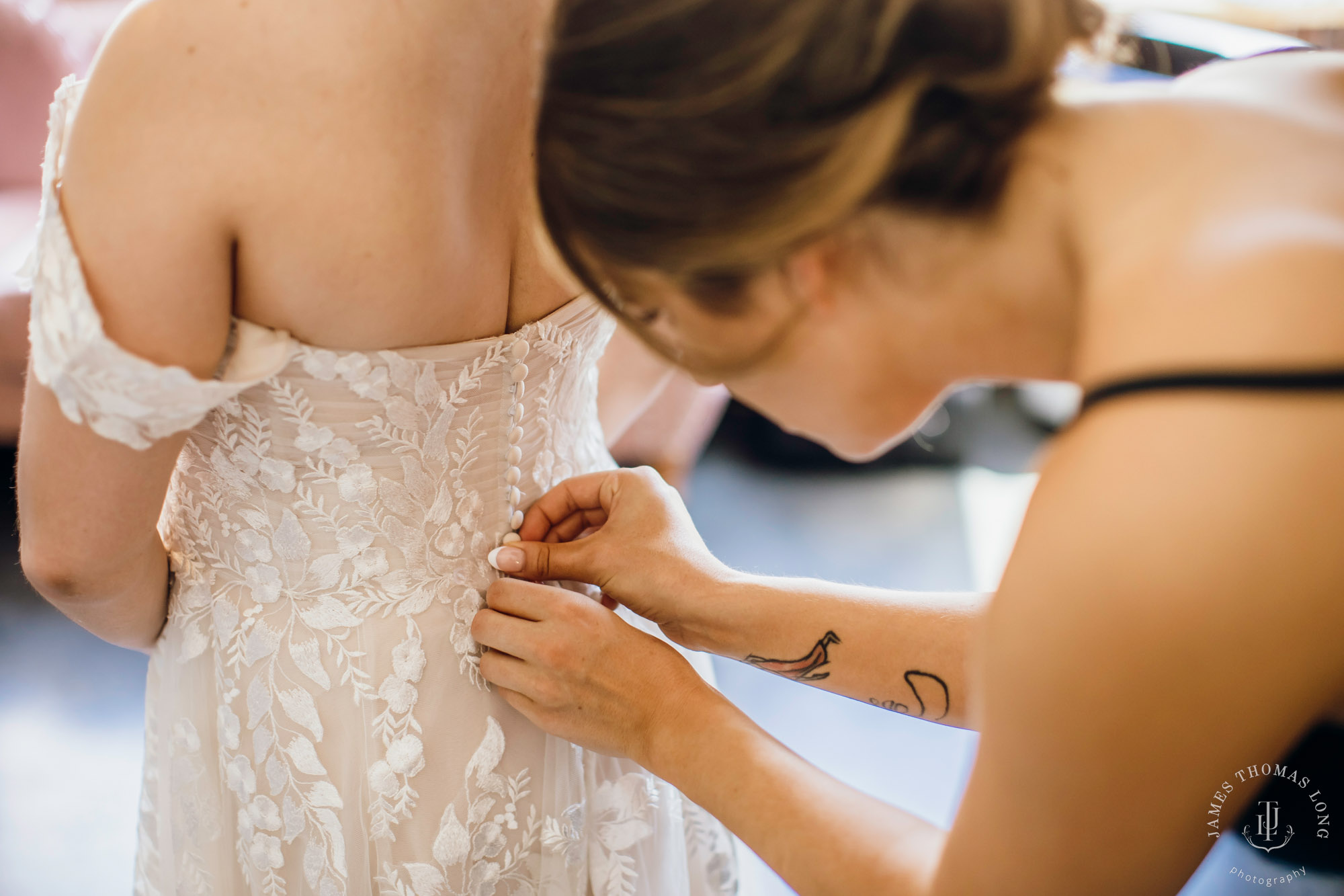 North Fork Farm Snoqualmie wedding by Snoqualmie wedding photographer James Thomas Long Photography