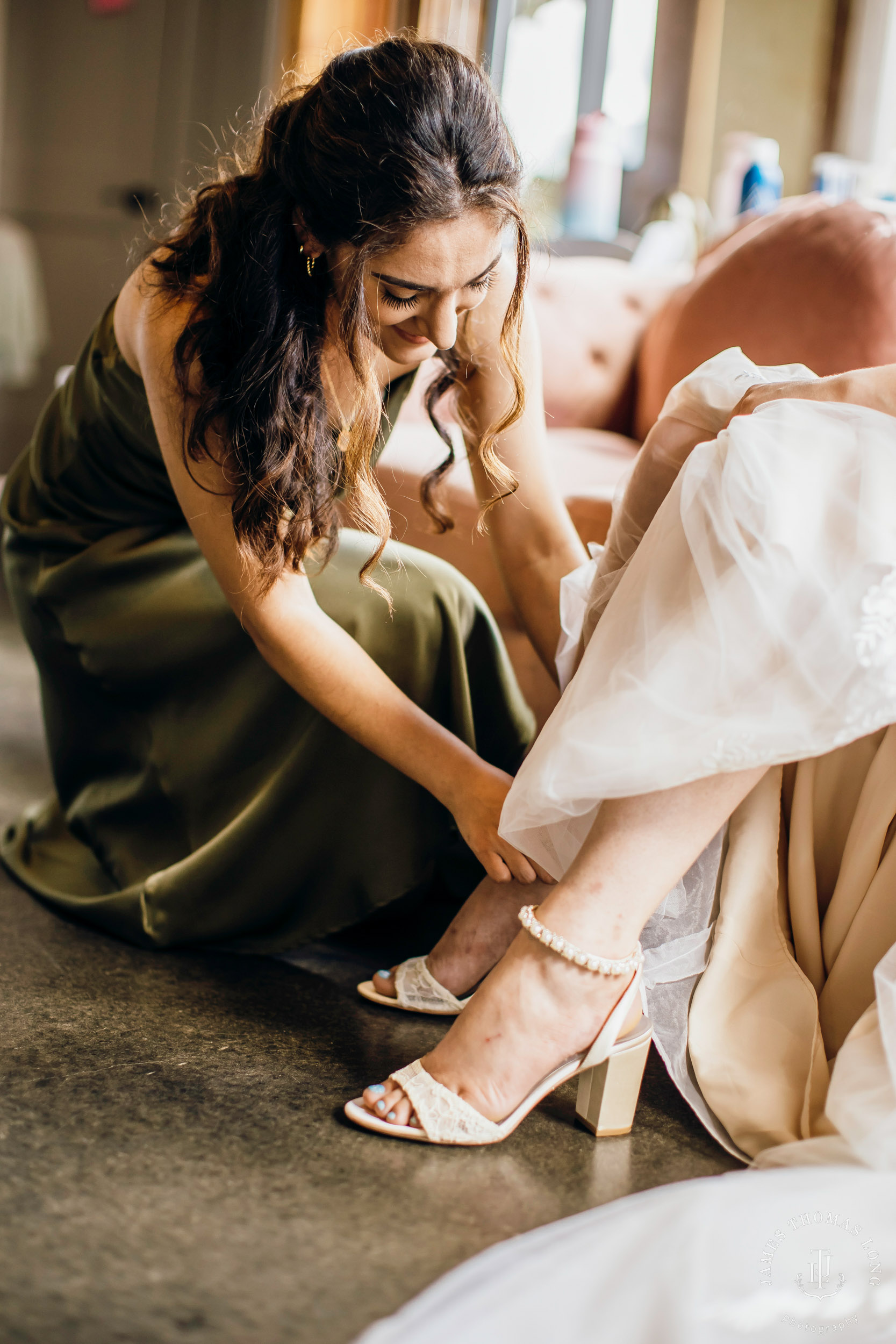 North Fork Farm Snoqualmie wedding by Snoqualmie wedding photographer James Thomas Long Photography