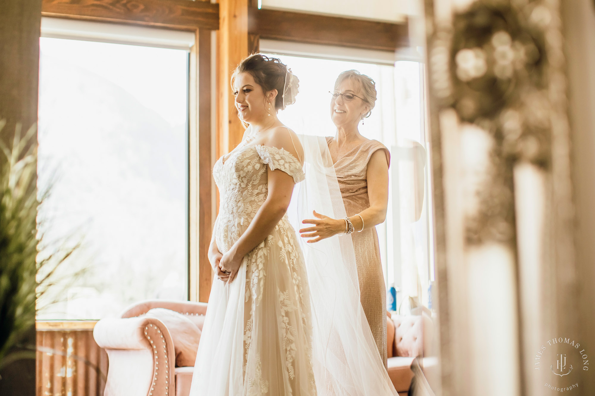 North Fork Farm Snoqualmie wedding by Snoqualmie wedding photographer James Thomas Long Photography