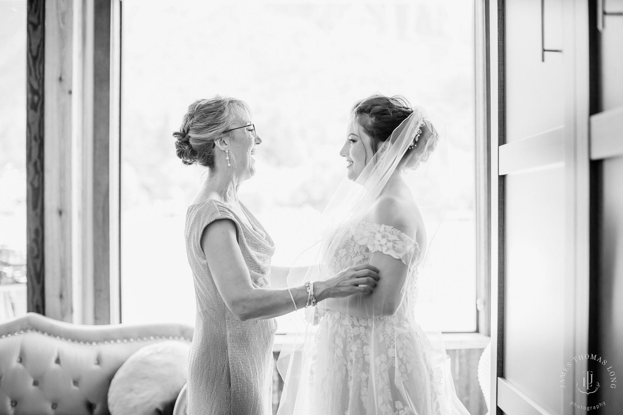 North Fork Farm Snoqualmie wedding by Snoqualmie wedding photographer James Thomas Long Photography