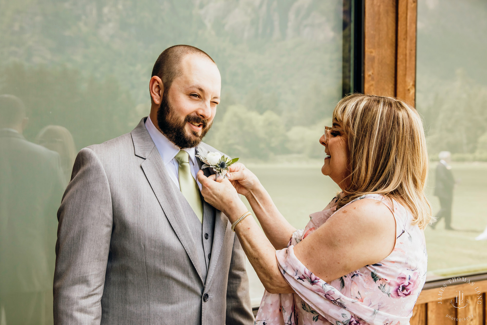 North Fork Farm Snoqualmie wedding by Snoqualmie wedding photographer James Thomas Long Photography