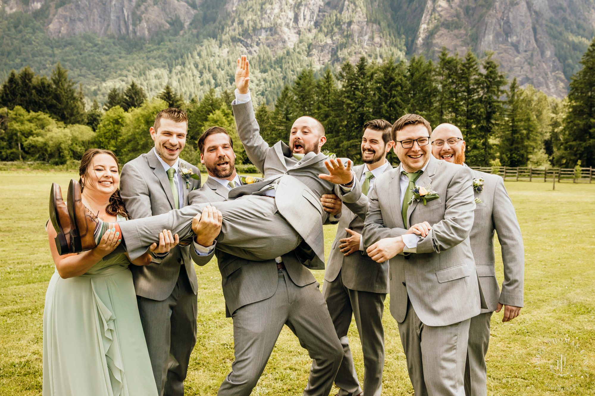 North Fork Farm Snoqualmie wedding by Snoqualmie wedding photographer James Thomas Long Photography