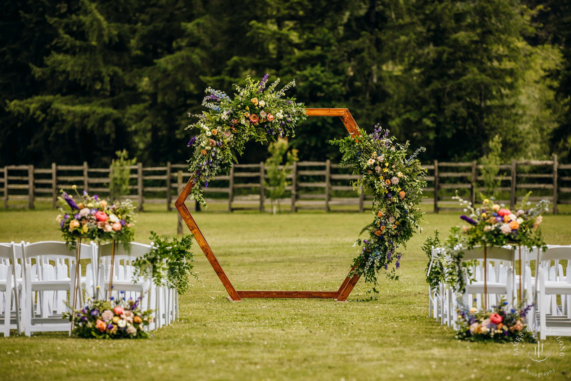 North Fork Farm Snoqualmie wedding by Snoqualmie wedding photographer James Thomas Long Photography