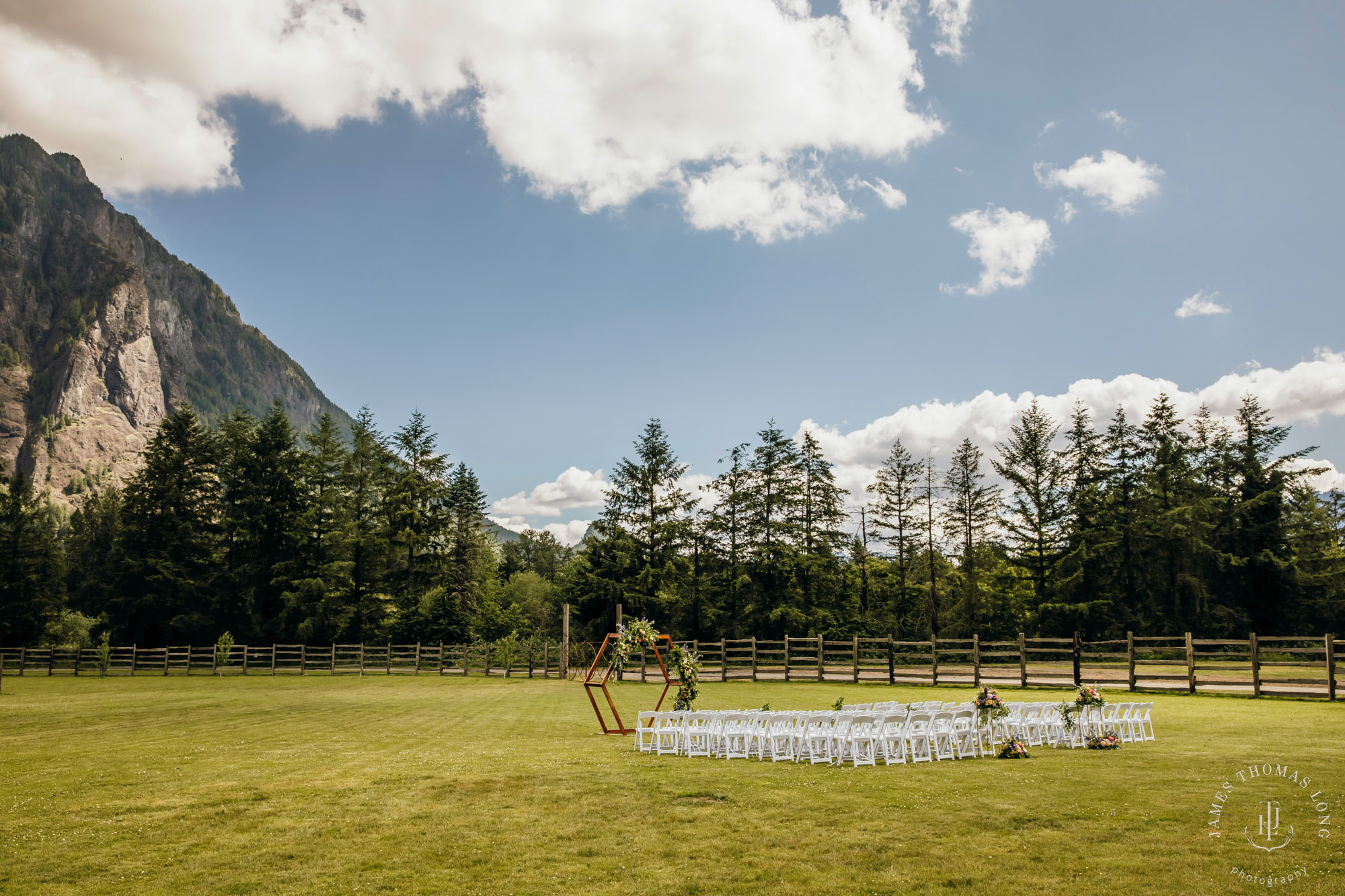 North Fork Farm Snoqualmie wedding by Snoqualmie wedding photographer James Thomas Long Photography