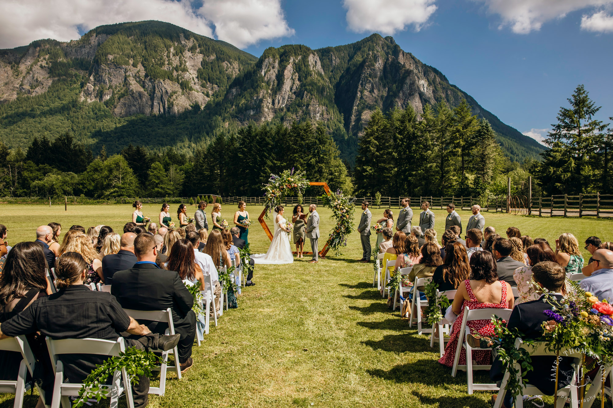 North Fork Farm Snoqualmie wedding by Snoqualmie wedding photographer James Thomas Long Photography