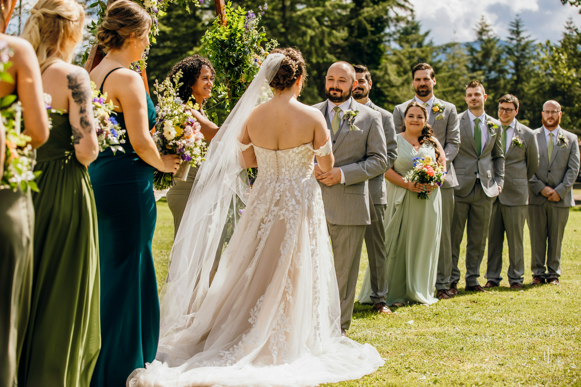 North Fork Farm Snoqualmie wedding by Snoqualmie wedding photographer James Thomas Long Photography