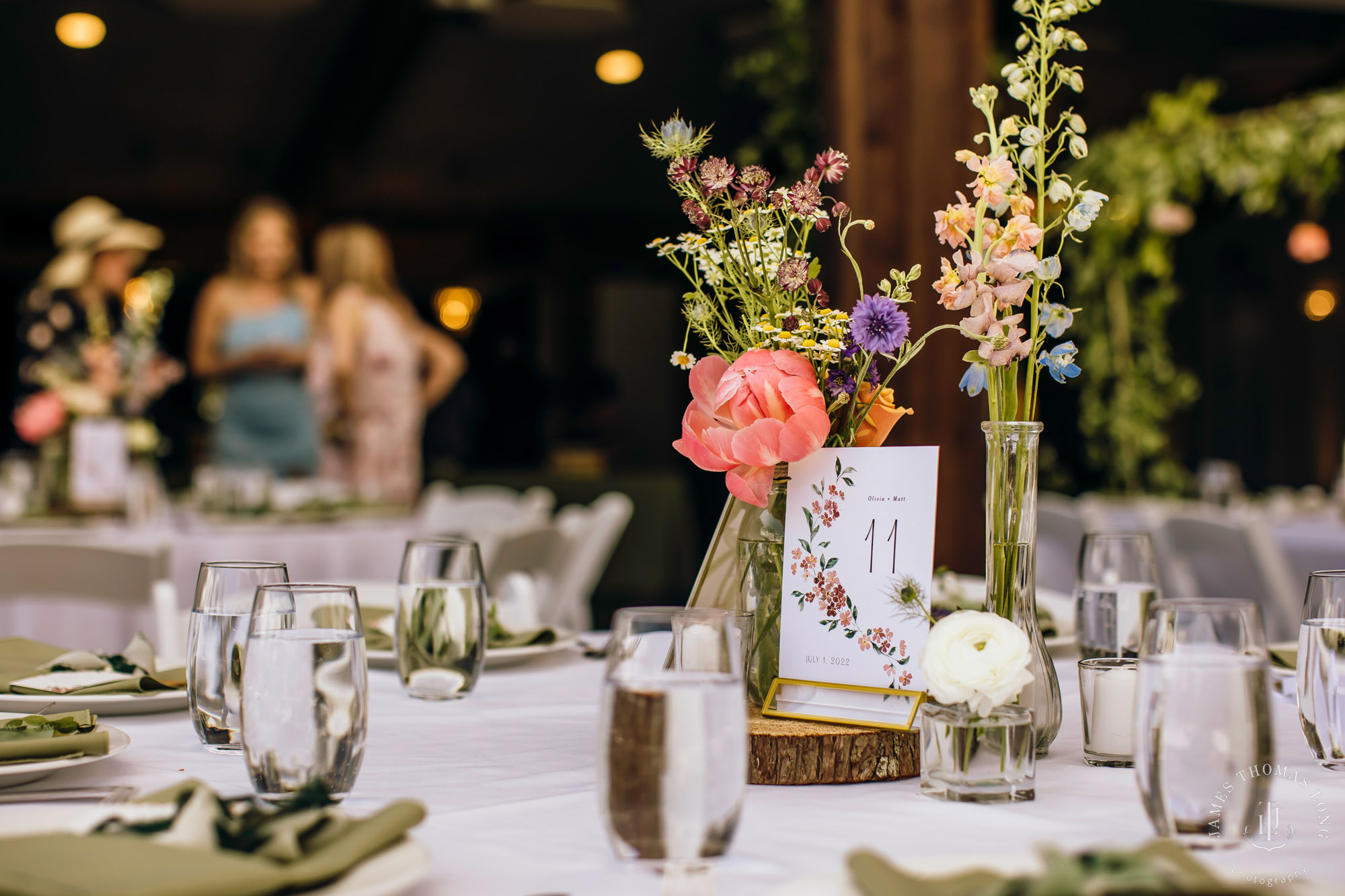 North Fork Farm Snoqualmie wedding by Snoqualmie wedding photographer James Thomas Long Photography