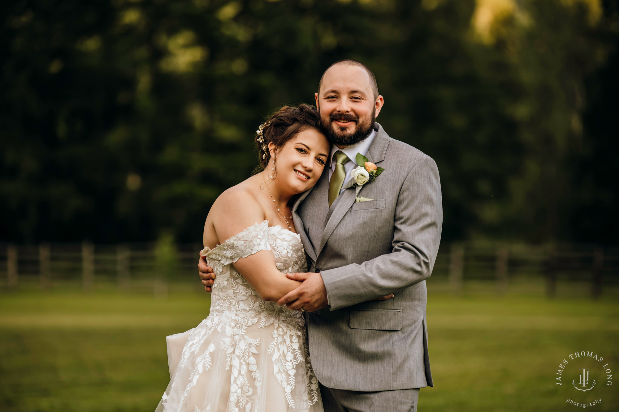 North Fork Farm Snoqualmie wedding by Snoqualmie wedding photographer James Thomas Long Photography