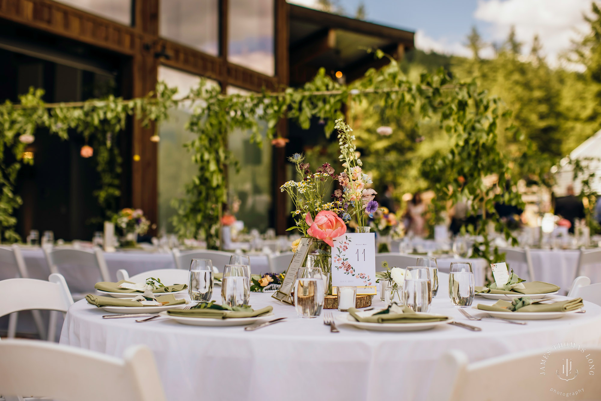 North Fork Farm Snoqualmie wedding by Snoqualmie wedding photographer James Thomas Long Photography