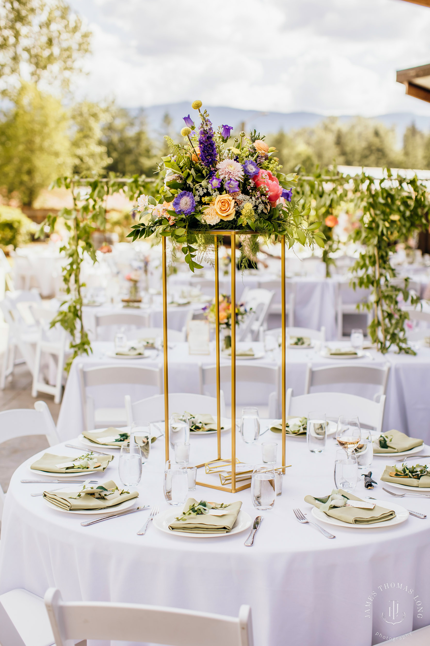 North Fork Farm Snoqualmie wedding by Snoqualmie wedding photographer James Thomas Long Photography