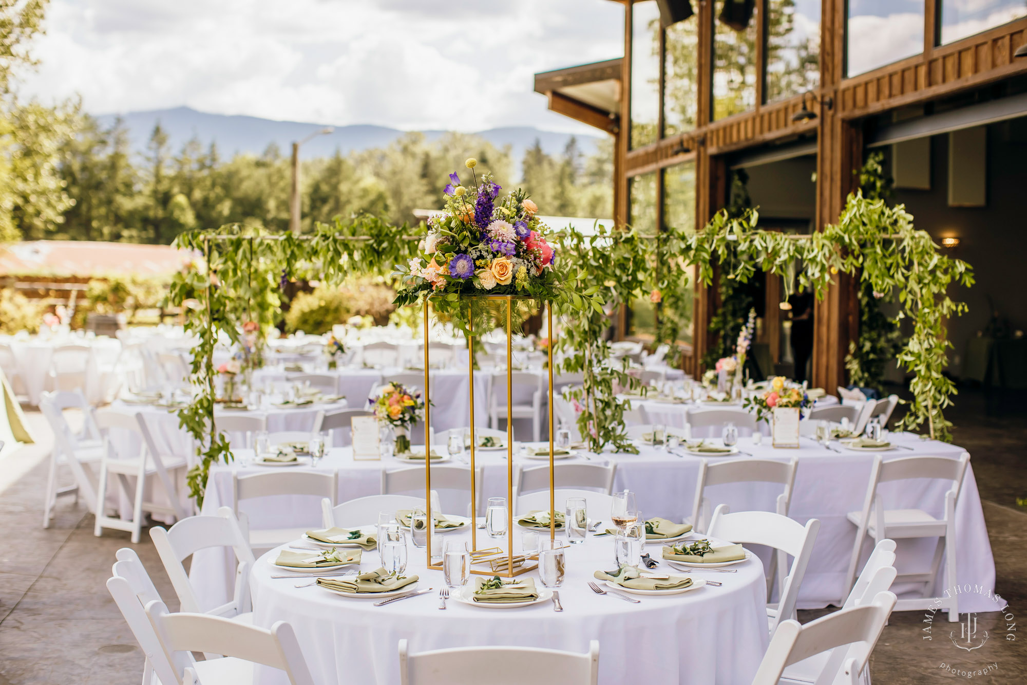 North Fork Farm Snoqualmie wedding by Snoqualmie wedding photographer James Thomas Long Photography