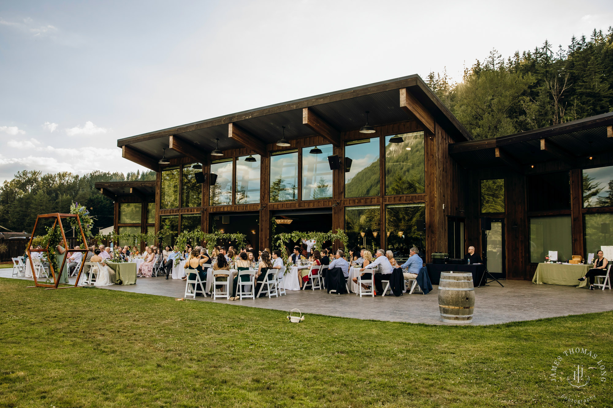 North Fork Farm Snoqualmie wedding by Snoqualmie wedding photographer James Thomas Long Photography