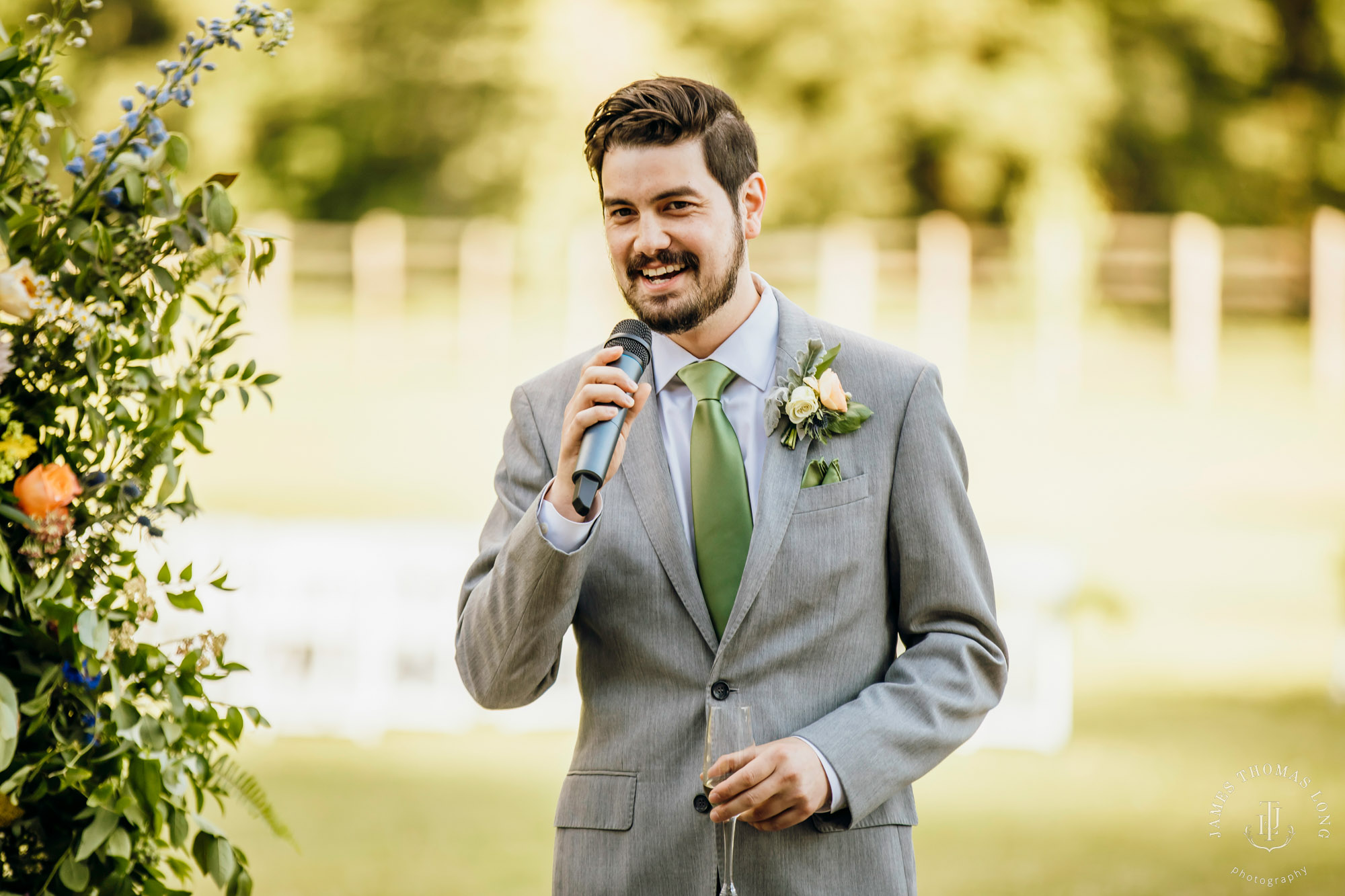 North Fork Farm Snoqualmie wedding by Snoqualmie wedding photographer James Thomas Long Photography