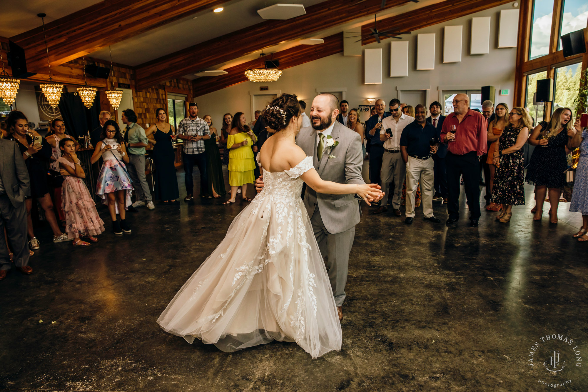 North Fork Farm Snoqualmie wedding by Snoqualmie wedding photographer James Thomas Long Photography