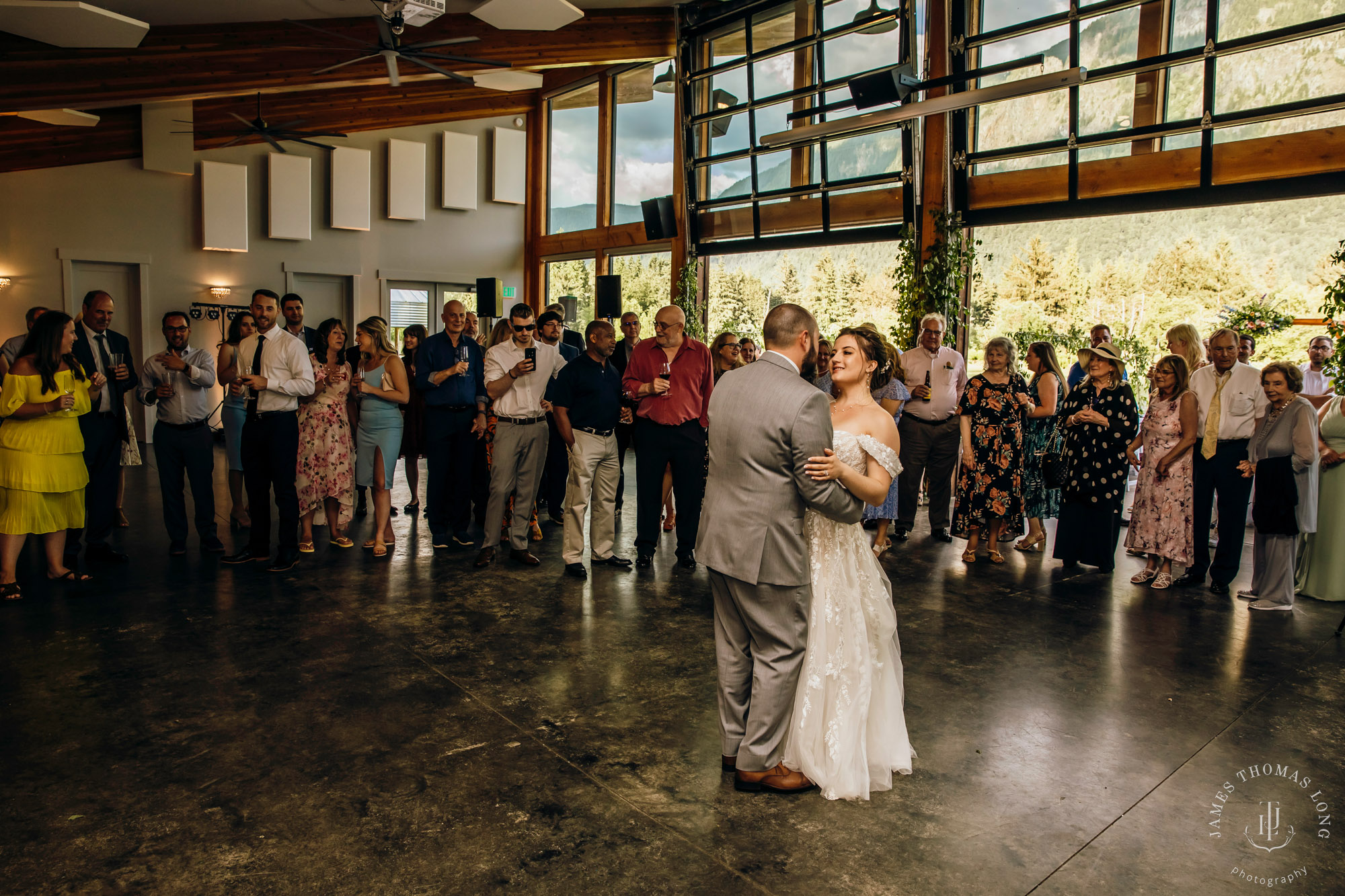 North Fork Farm Snoqualmie wedding by Snoqualmie wedding photographer James Thomas Long Photography