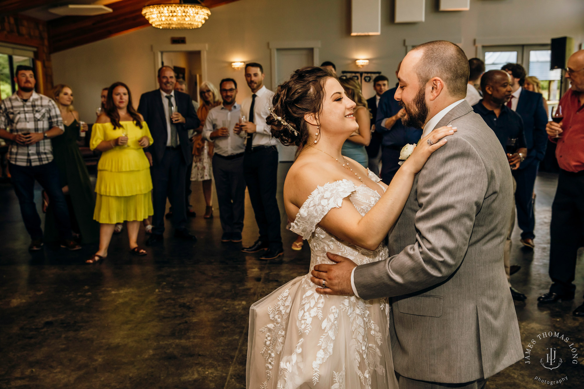 North Fork Farm Snoqualmie wedding by Snoqualmie wedding photographer James Thomas Long Photography