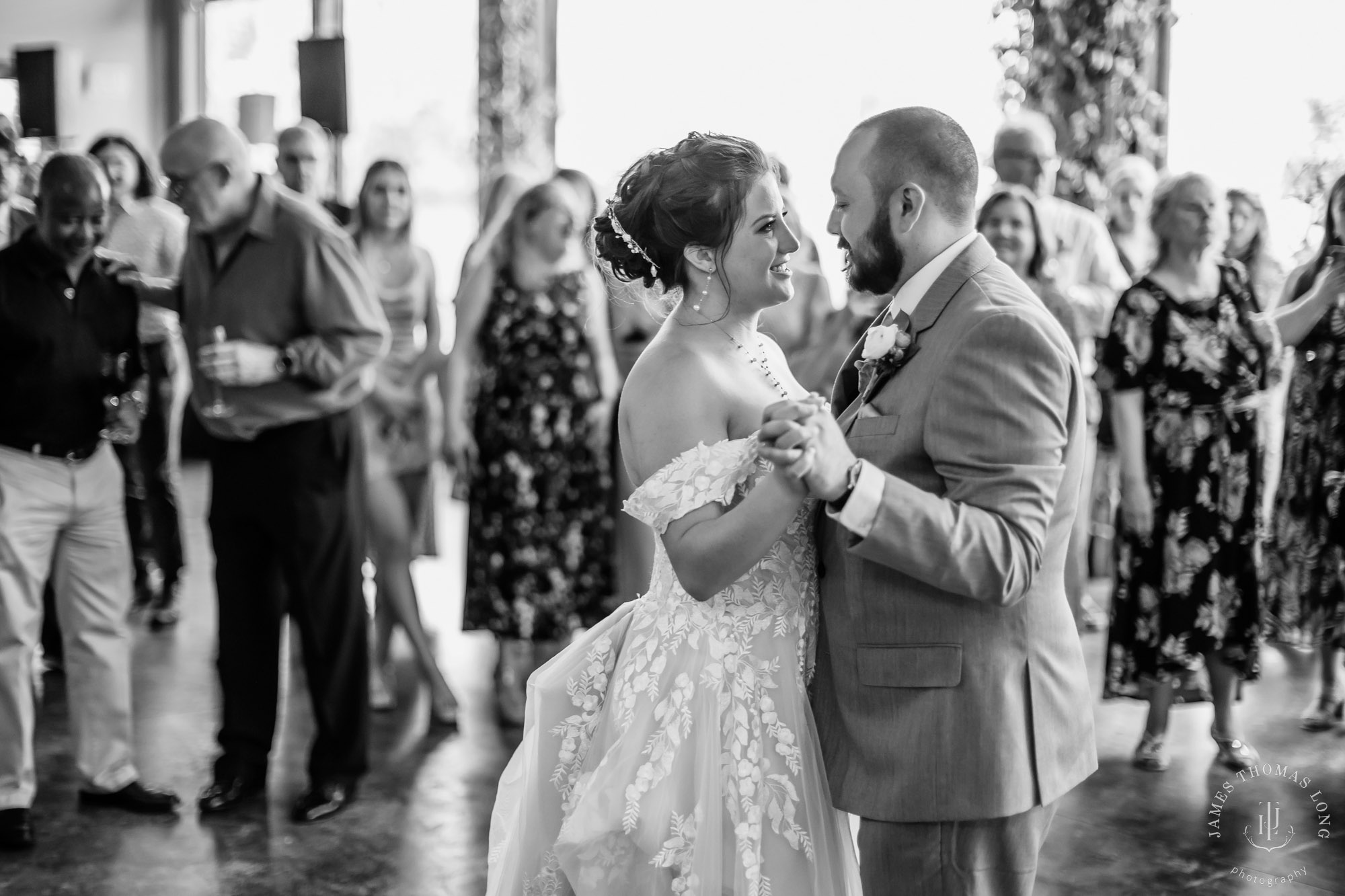 North Fork Farm Snoqualmie wedding by Snoqualmie wedding photographer James Thomas Long Photography