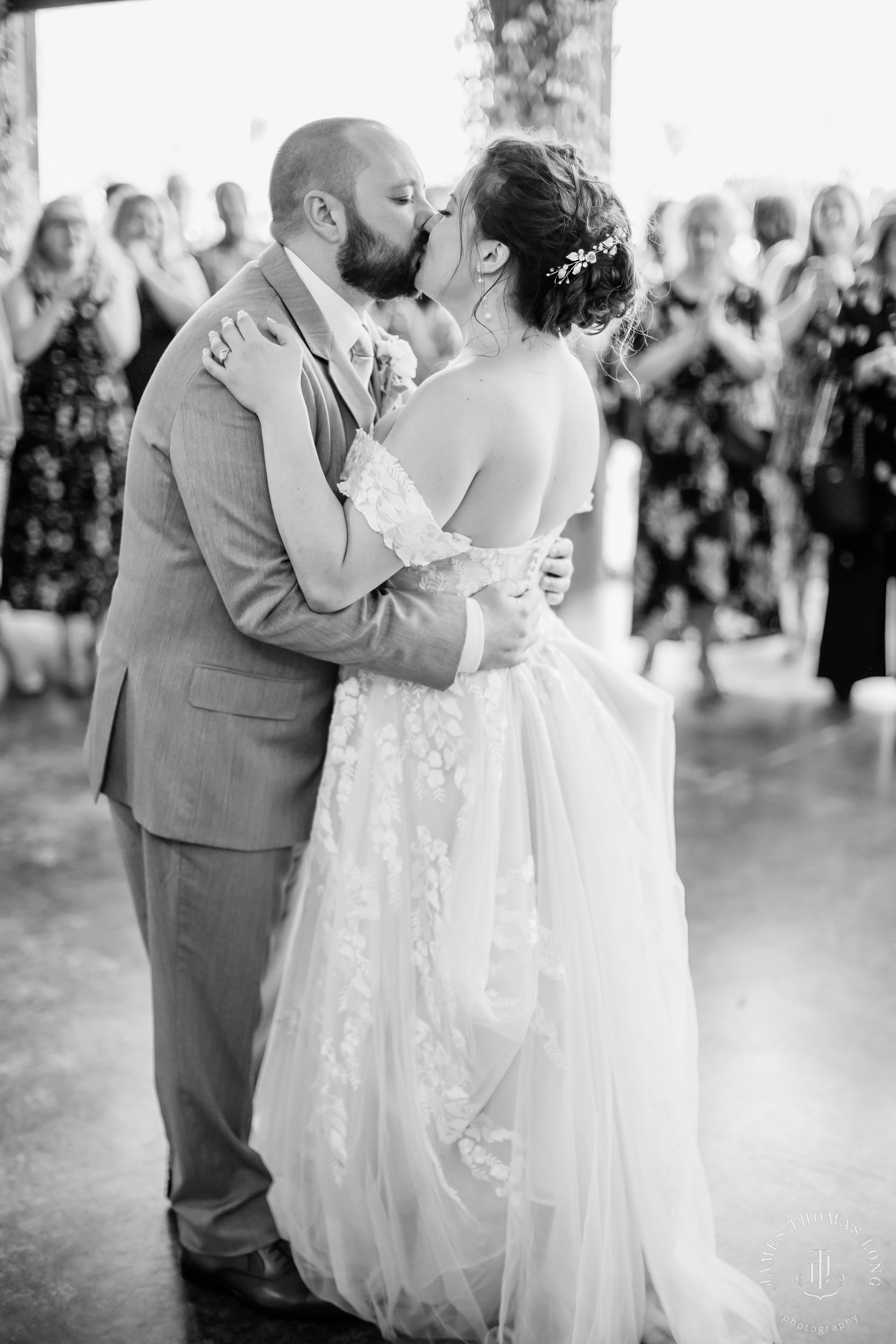 North Fork Farm Snoqualmie wedding by Snoqualmie wedding photographer James Thomas Long Photography