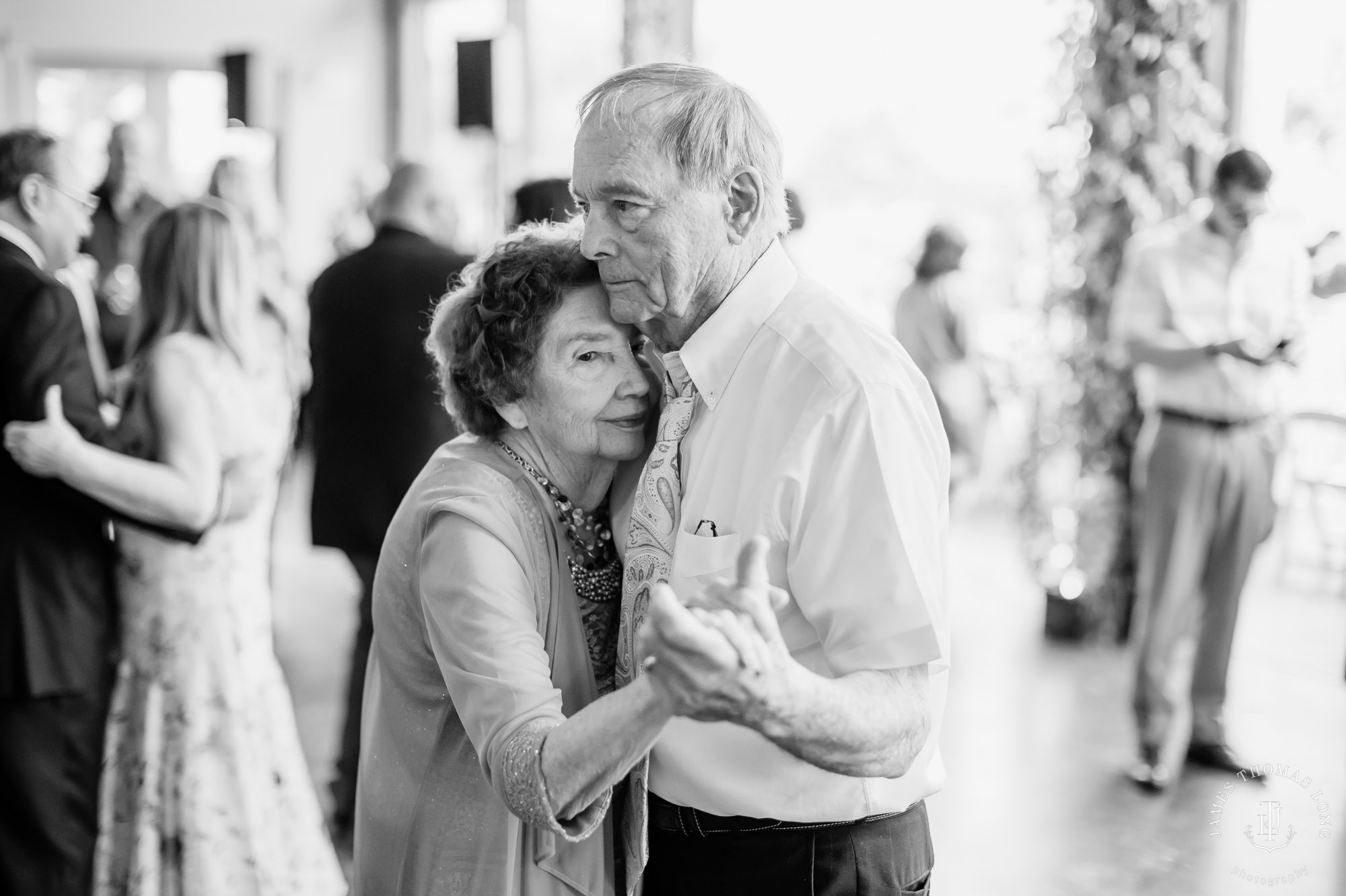 North Fork Farm Snoqualmie wedding by Snoqualmie wedding photographer James Thomas Long Photography