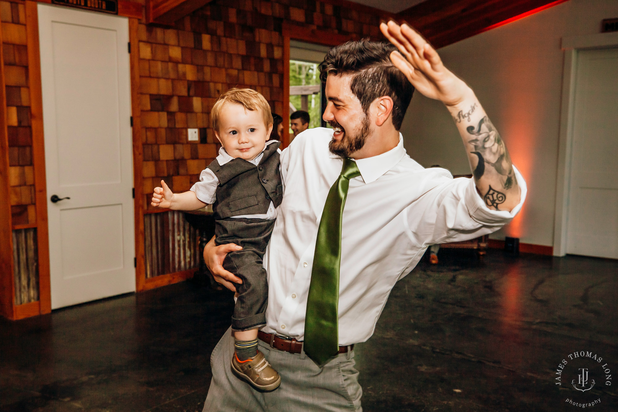 North Fork Farm Snoqualmie wedding by Snoqualmie wedding photographer James Thomas Long Photography