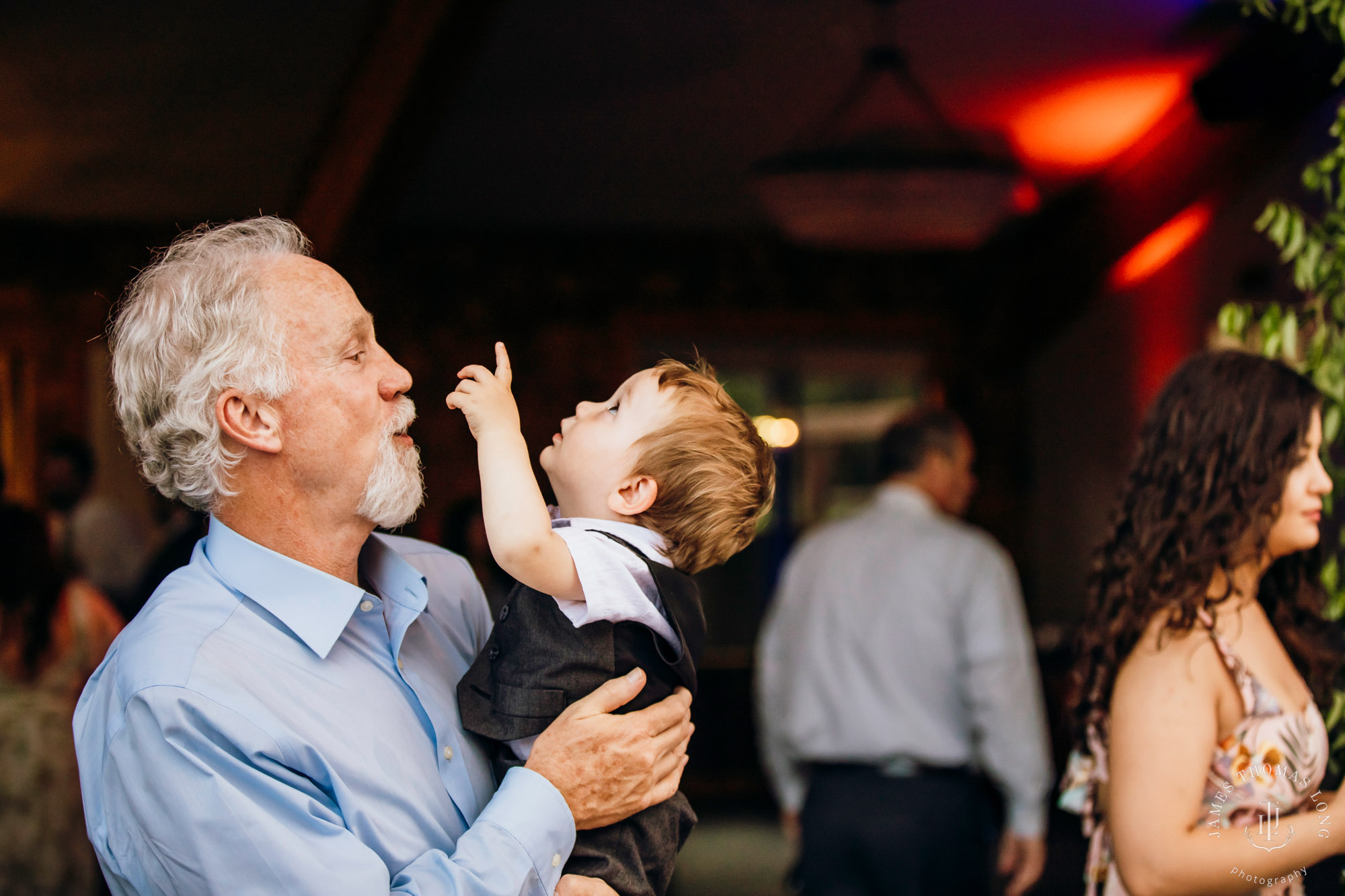 North Fork Farm Snoqualmie wedding by Snoqualmie wedding photographer James Thomas Long Photography