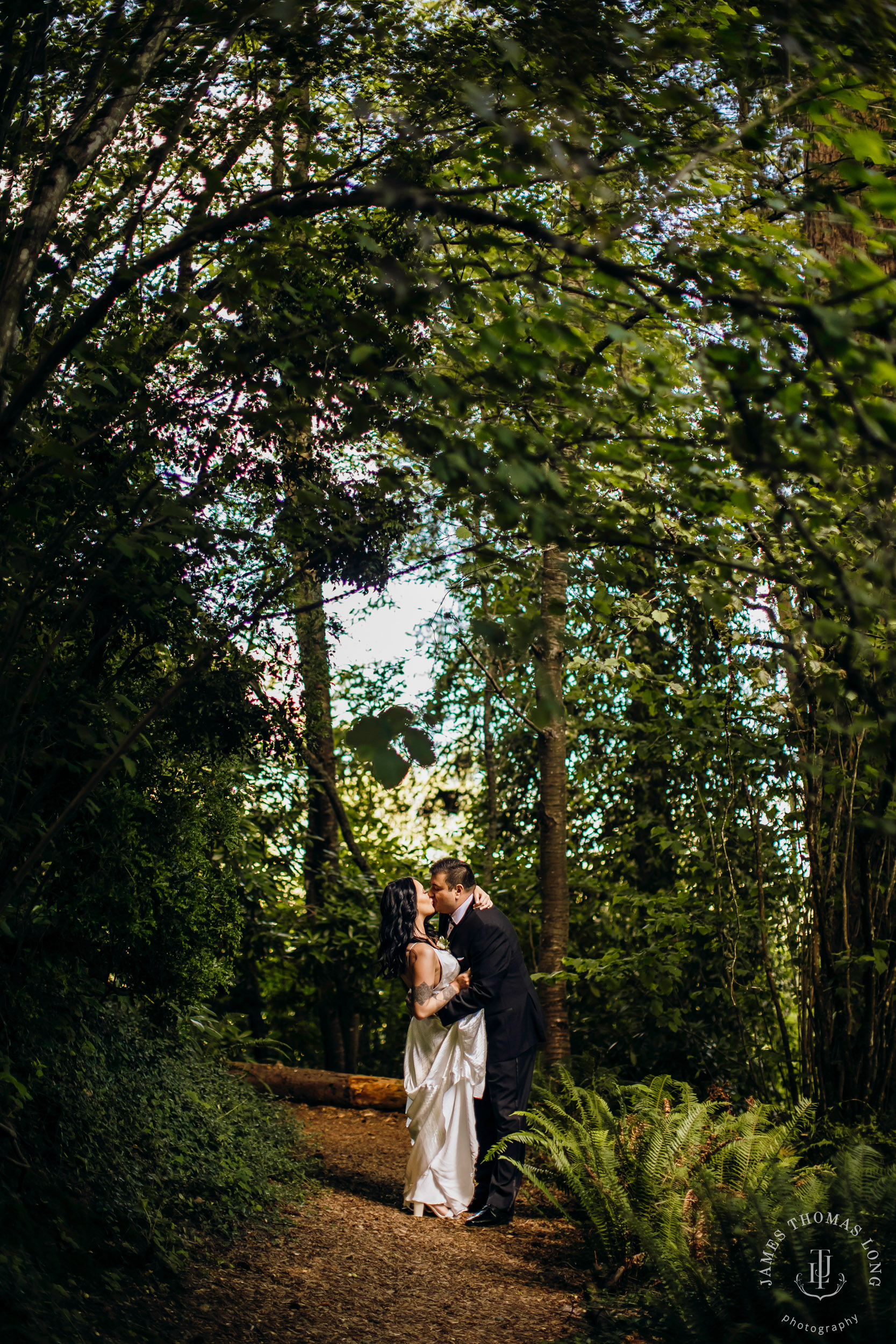 JM Cellars Woodinville wedding by Snoqualmie wedding photographer James Thomas Long Photography