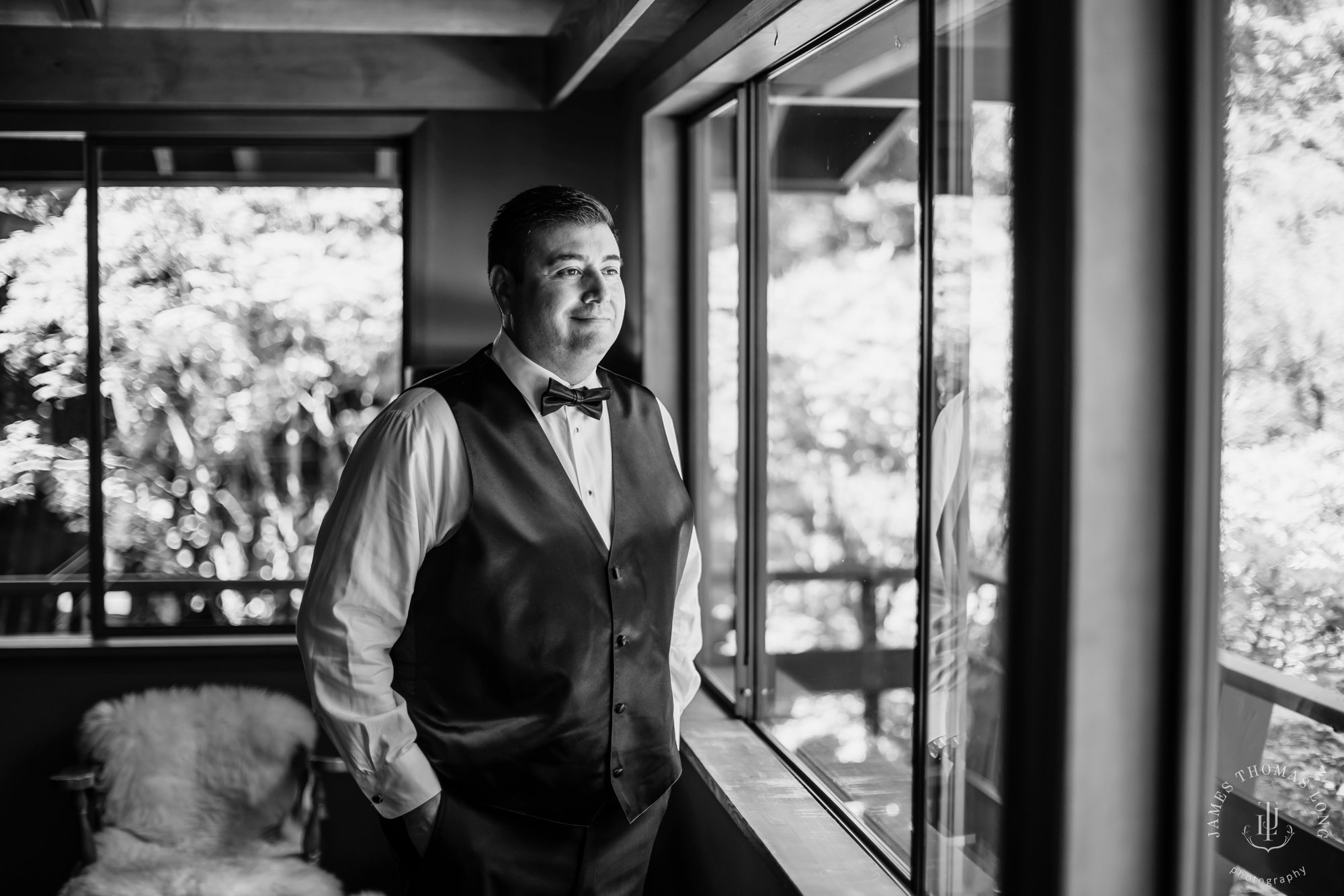 JM Cellars Woodinville wedding by Snoqualmie wedding photographer James Thomas Long Photography