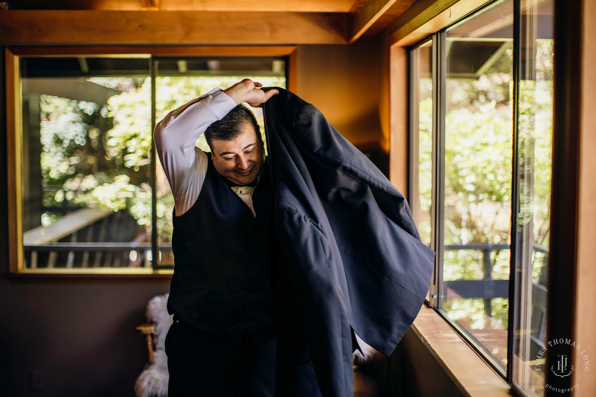 JM Cellars Woodinville wedding by Snoqualmie wedding photographer James Thomas Long Photography