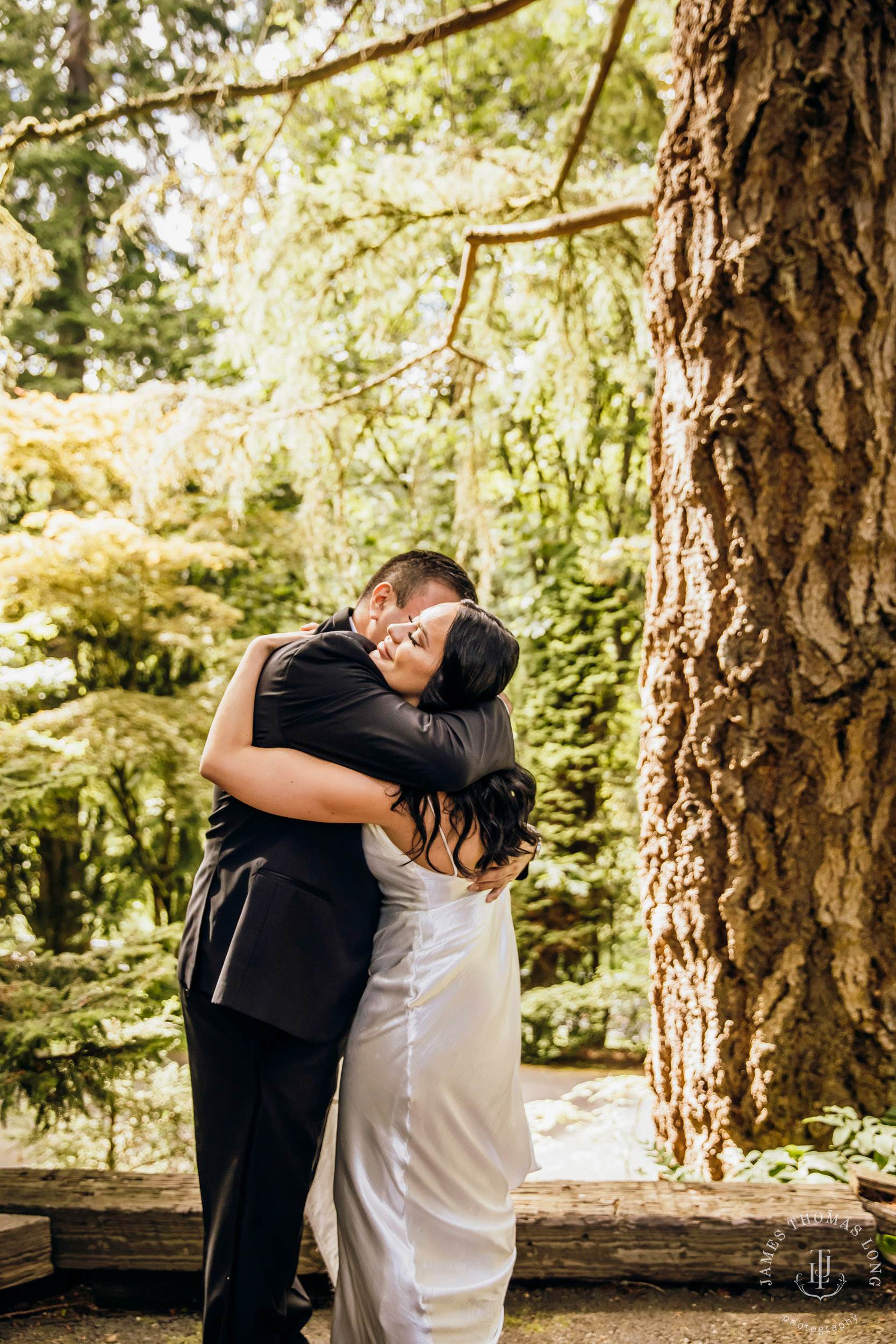 JM Cellars Woodinville wedding by Snoqualmie wedding photographer James Thomas Long Photography