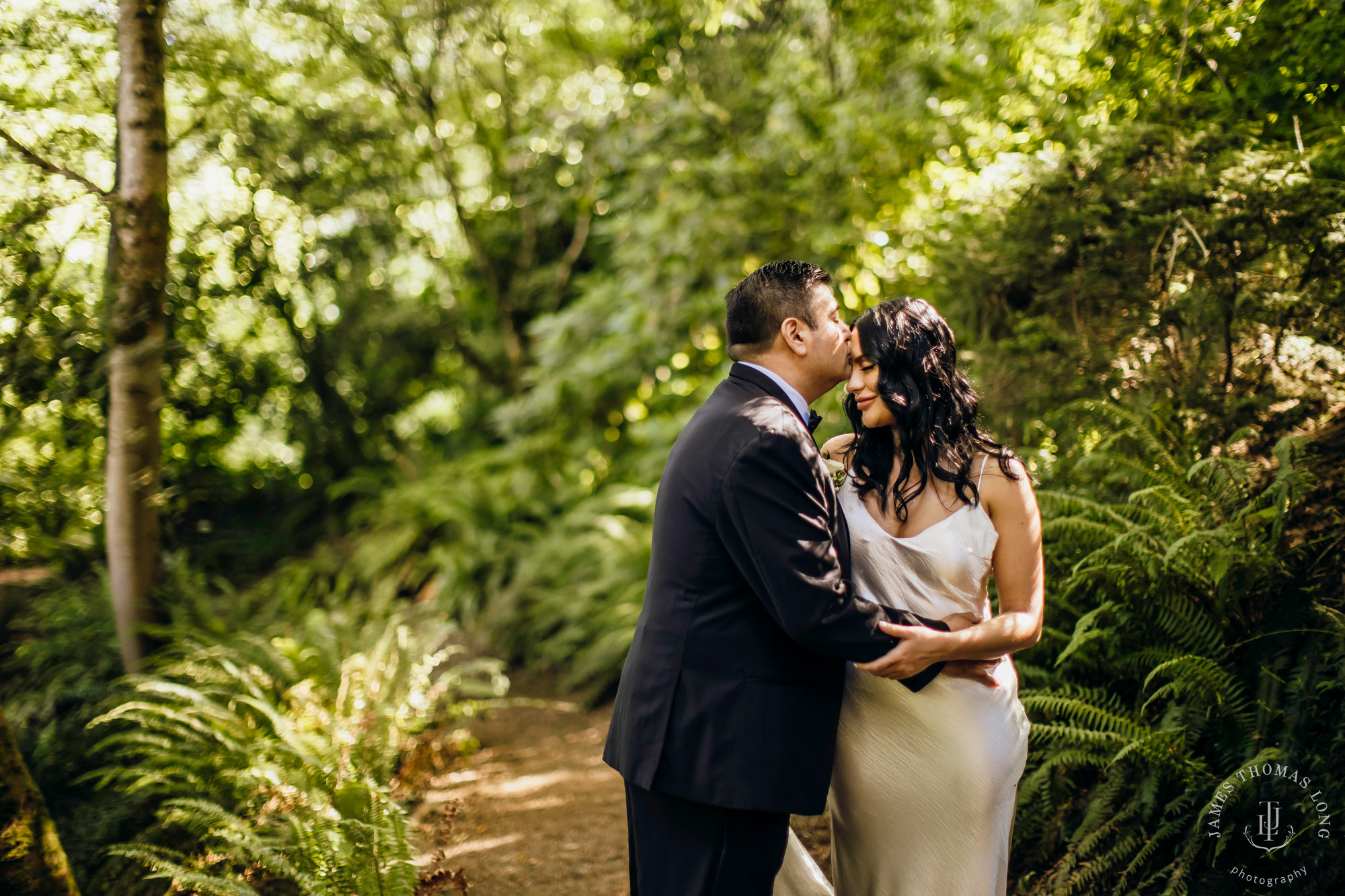 JM Cellars Woodinville wedding by Snoqualmie wedding photographer James Thomas Long Photography